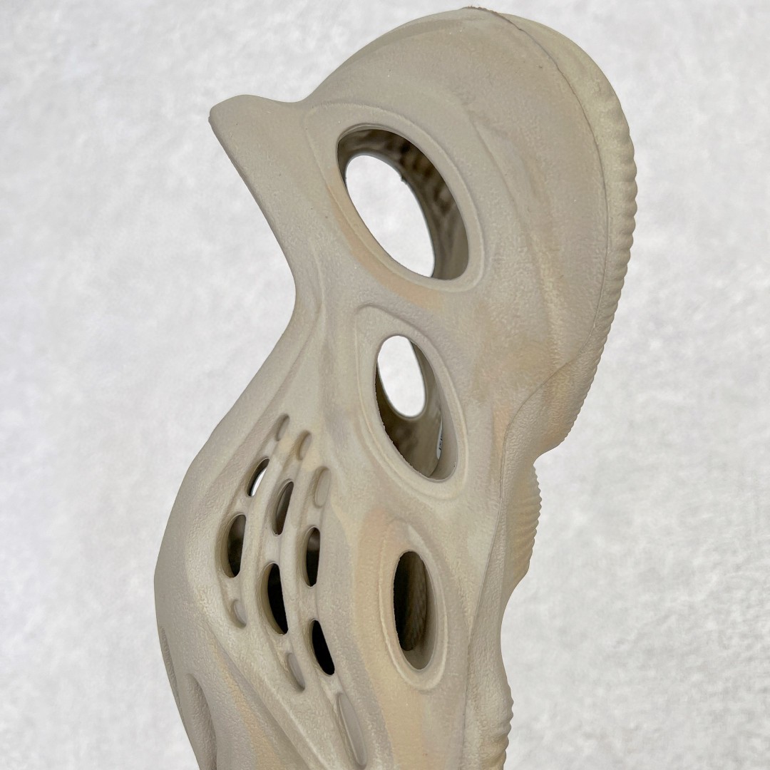 adidas originals Yeezy Foam Runner Stone Sage 鼠尾草 灰棕 低筒 洞洞鞋 休闲鞋 拖鞋 童鞋 GX7295