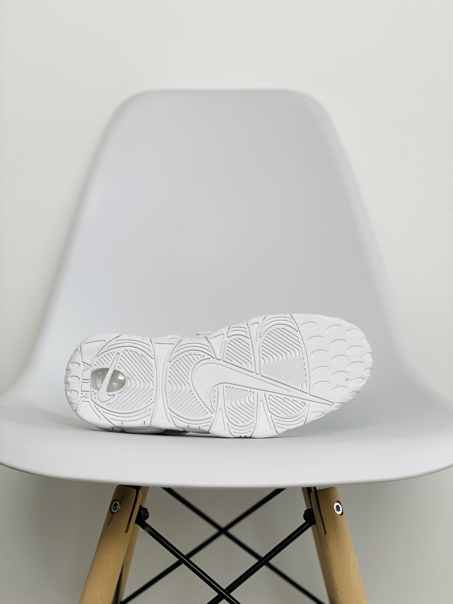 Air More Uptempo Triple White 纯白 男鞋 女鞋 休闲鞋 板鞋 篮球鞋 921948-100