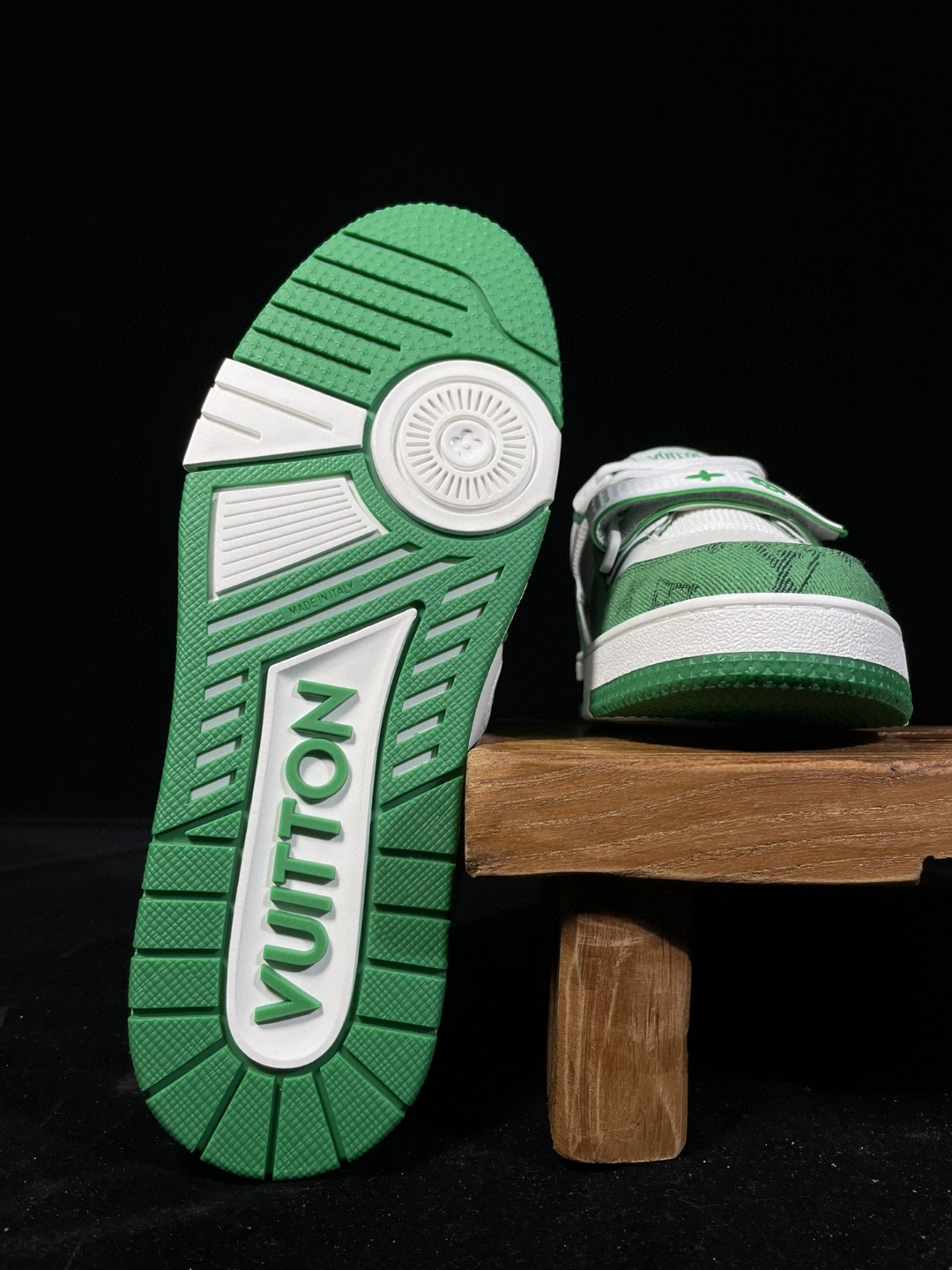 Louis Vuitton 路易威登 Trainer 魔术贴 白绿 低筒 休闲鞋 板鞋 运动鞋 男鞋 女鞋 