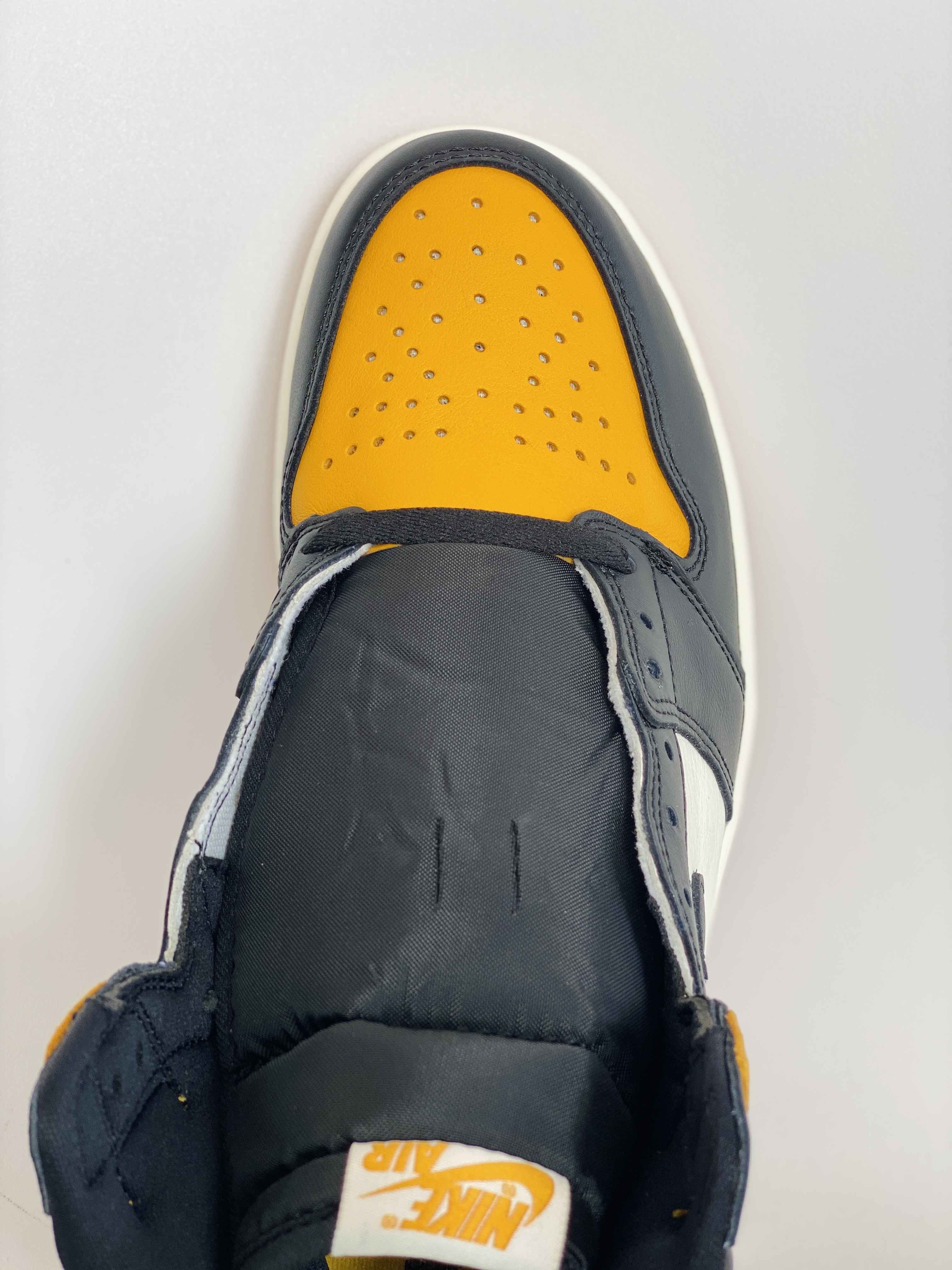 Air Jordan 1 AJ1 Retro High  OG Taxi 黑黄脚趾 出租车  高筒 休闲鞋 男鞋 板鞋  555088-711