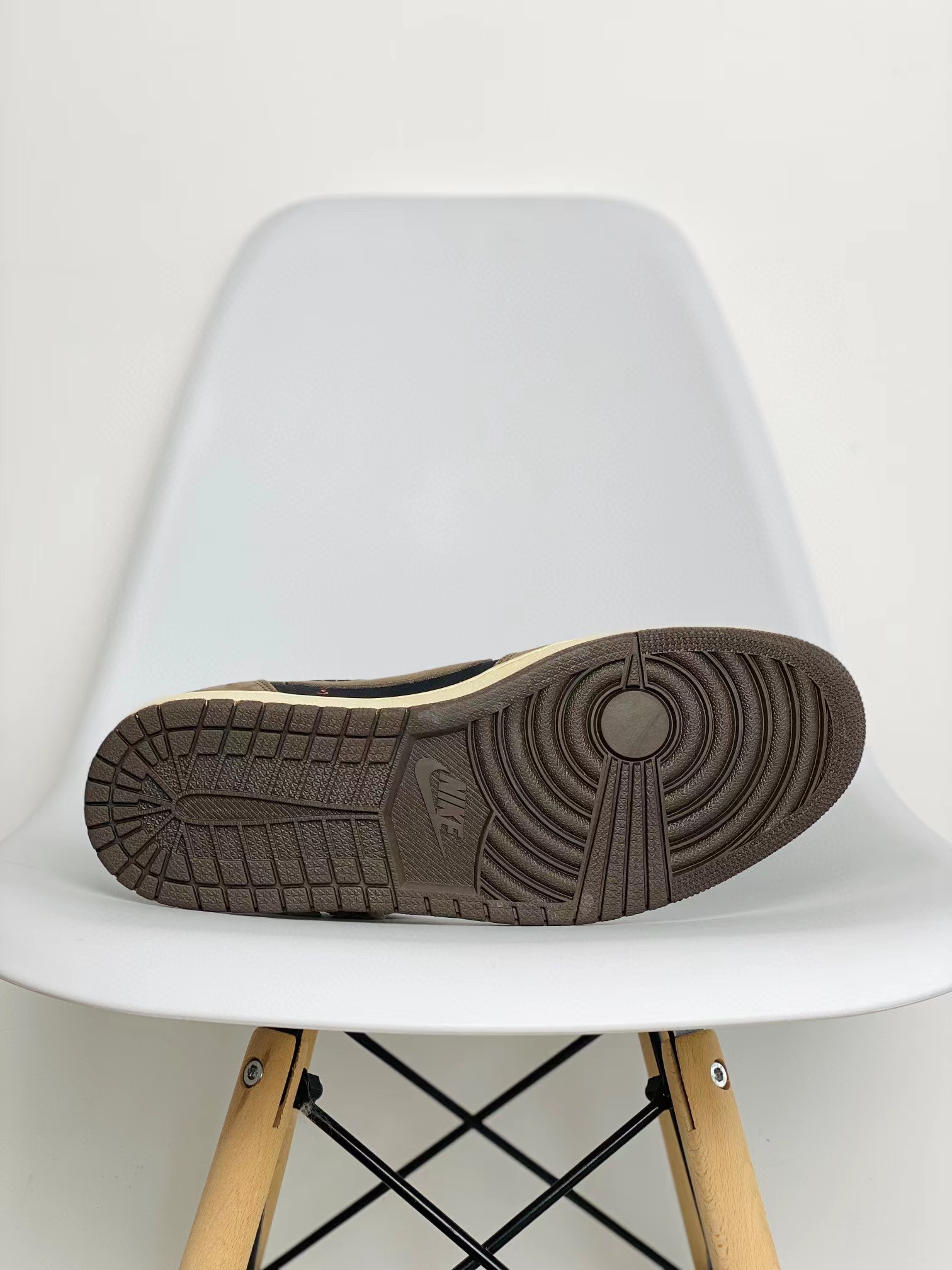 Travis Scott Air Jordan 1 AJ1 Low  OG  TS SP 倒钩 鬼脸 篮球鞋 低筒 休闲鞋 女鞋 男鞋 板鞋  CQ4277-001