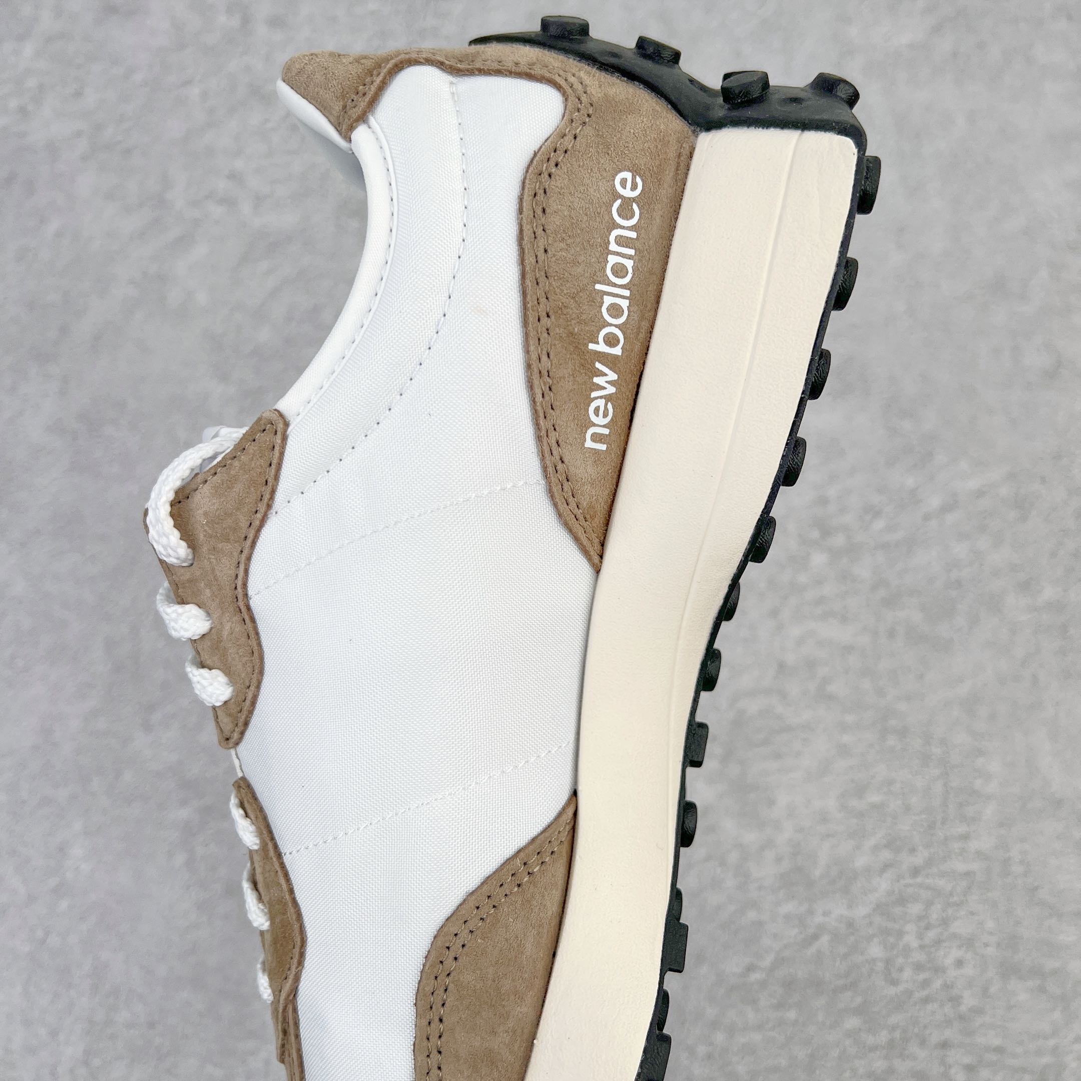 New Balance 327 浅驼色 低筒 复古慢跑鞋 休闲鞋 板鞋 运动鞋 男鞋 女鞋 MS327LH1