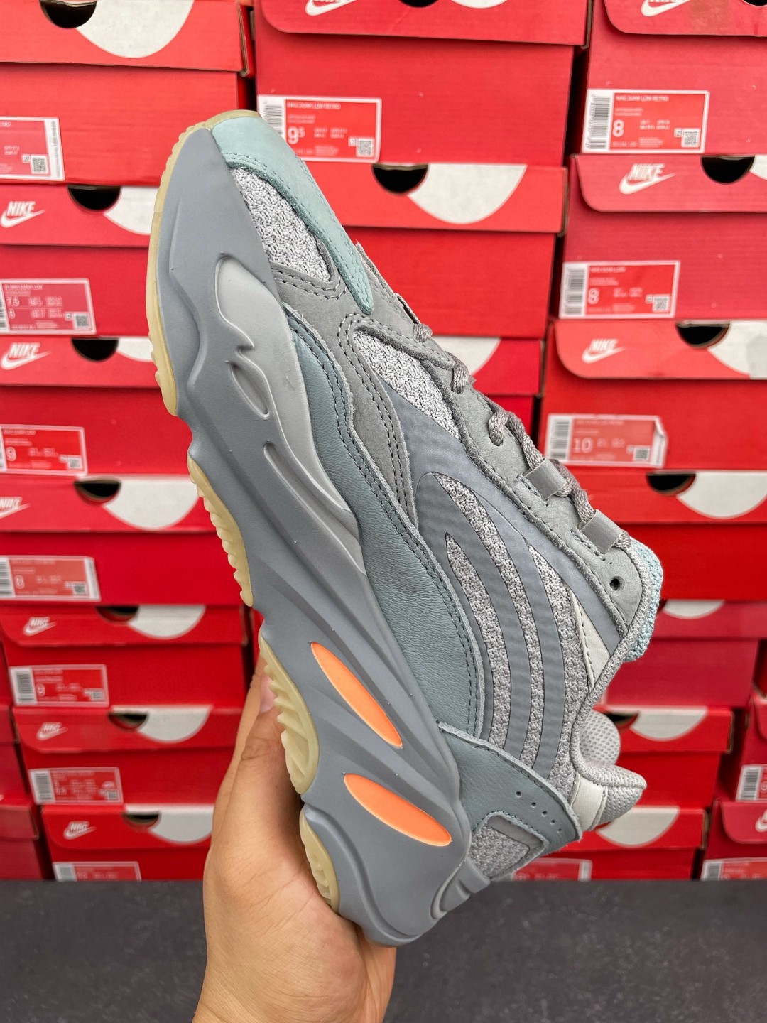 adidas originals Yeezy Boost 700V2 Inertia 惯性 蓝灰 低筒 休闲鞋 运动鞋 老爹鞋 男鞋 女鞋 FW2549