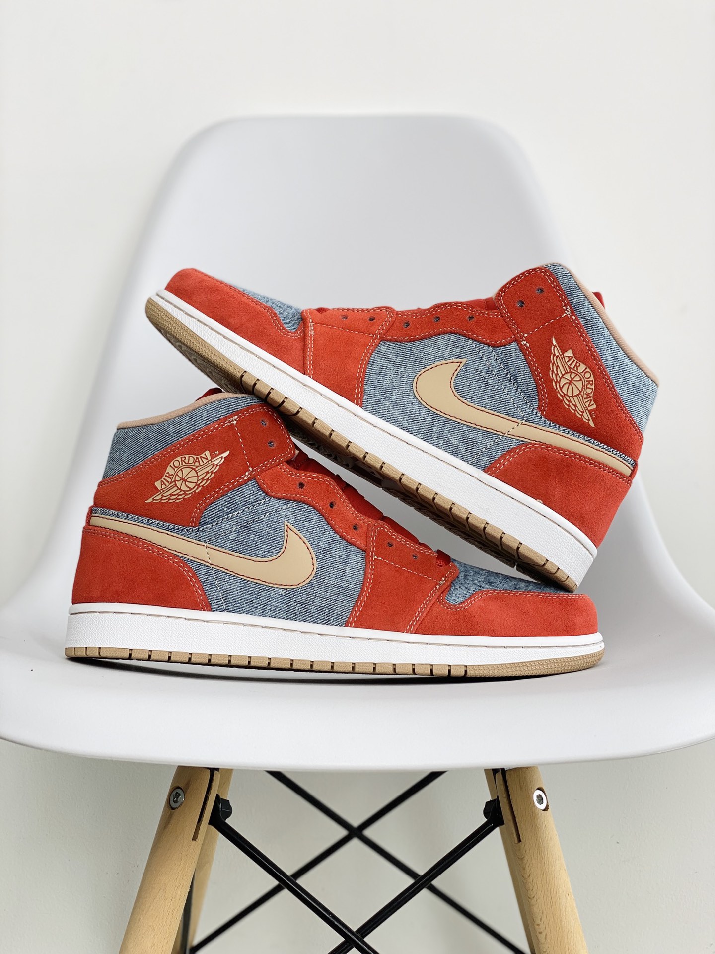 Air Jordan 1 Mid AJ1 Denim 牛仔丹寧 休闲鞋 女鞋 男鞋 情侣鞋 板鞋  DM4352-600