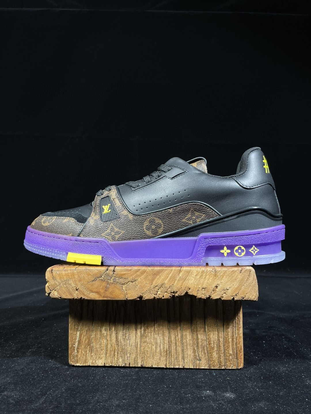 Louis Vuitton 路易威登 Trainer 湖人紫金 低筒 休闲鞋 板鞋 男鞋 女鞋 1A8WJ6