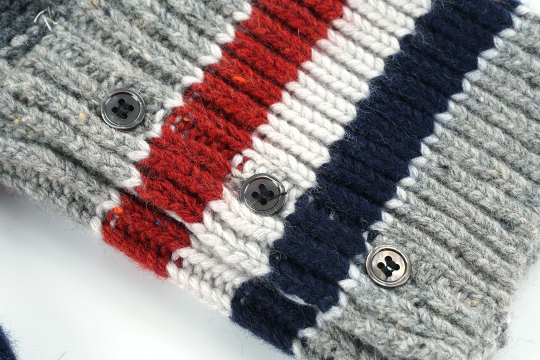 Thom Browne 拼色条纹单排扣羊毛衫 灰色 针织衫 开衫 毛衣 外套 长袖 男女同款 MKC357F-Y1502-982