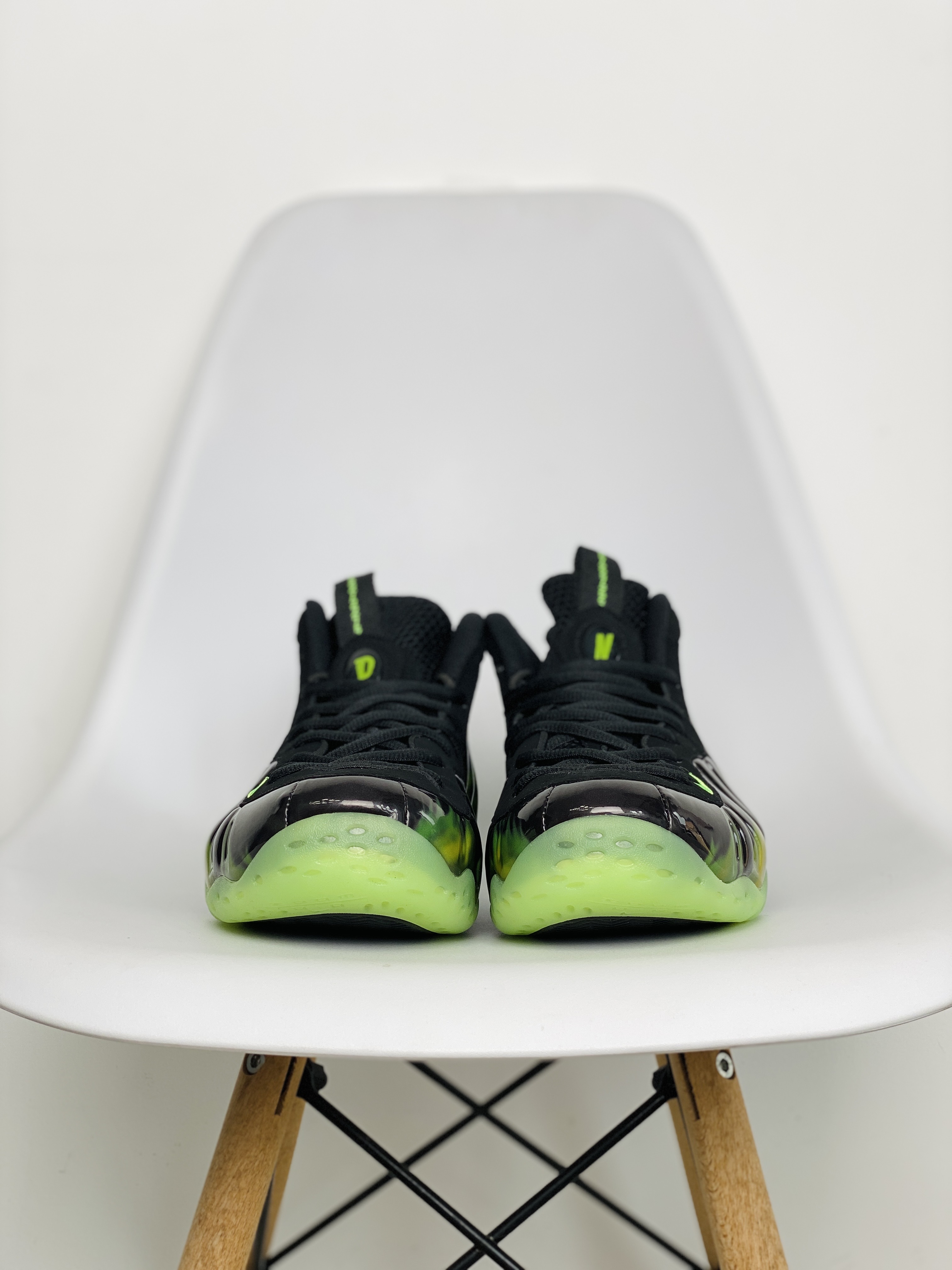NIKE Air Foamposite One ParaNorman 通灵男孩喷 黑绿 喷泡 篮球鞋 男鞋 碳板 579771-003
