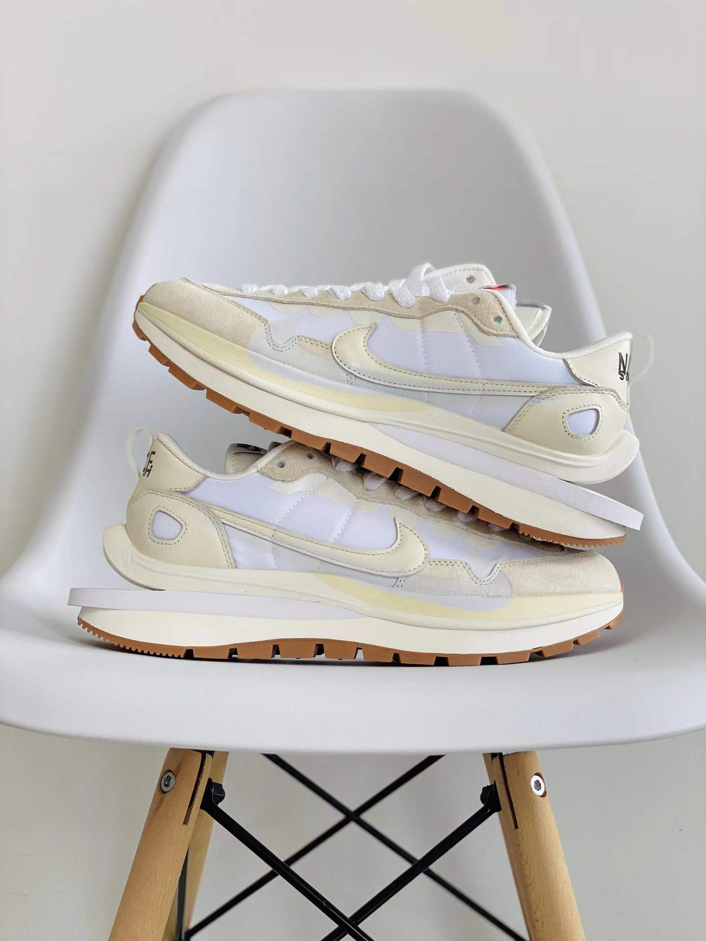 Sacai 3.0 VaporWaffle WHite and Gum 米白 百生胶 低筒 华夫鞋 增高男女鞋 结构解构鞋 复古休闲鞋  DD1875-100