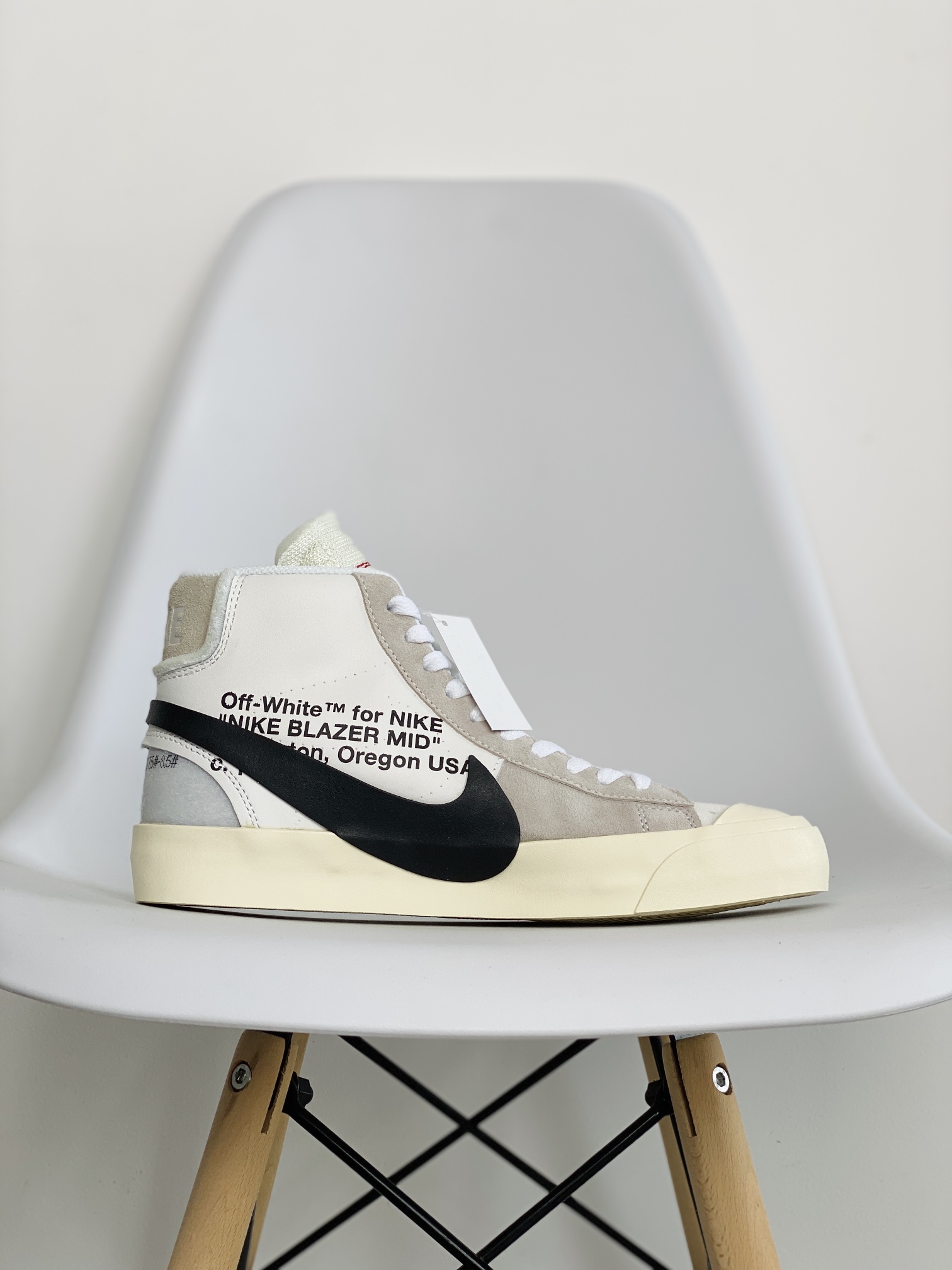 OFF-WHITE Blazer Mid  THE TEN  米白色  高筒  休闲鞋 板鞋 男鞋 女鞋 AA3832-100