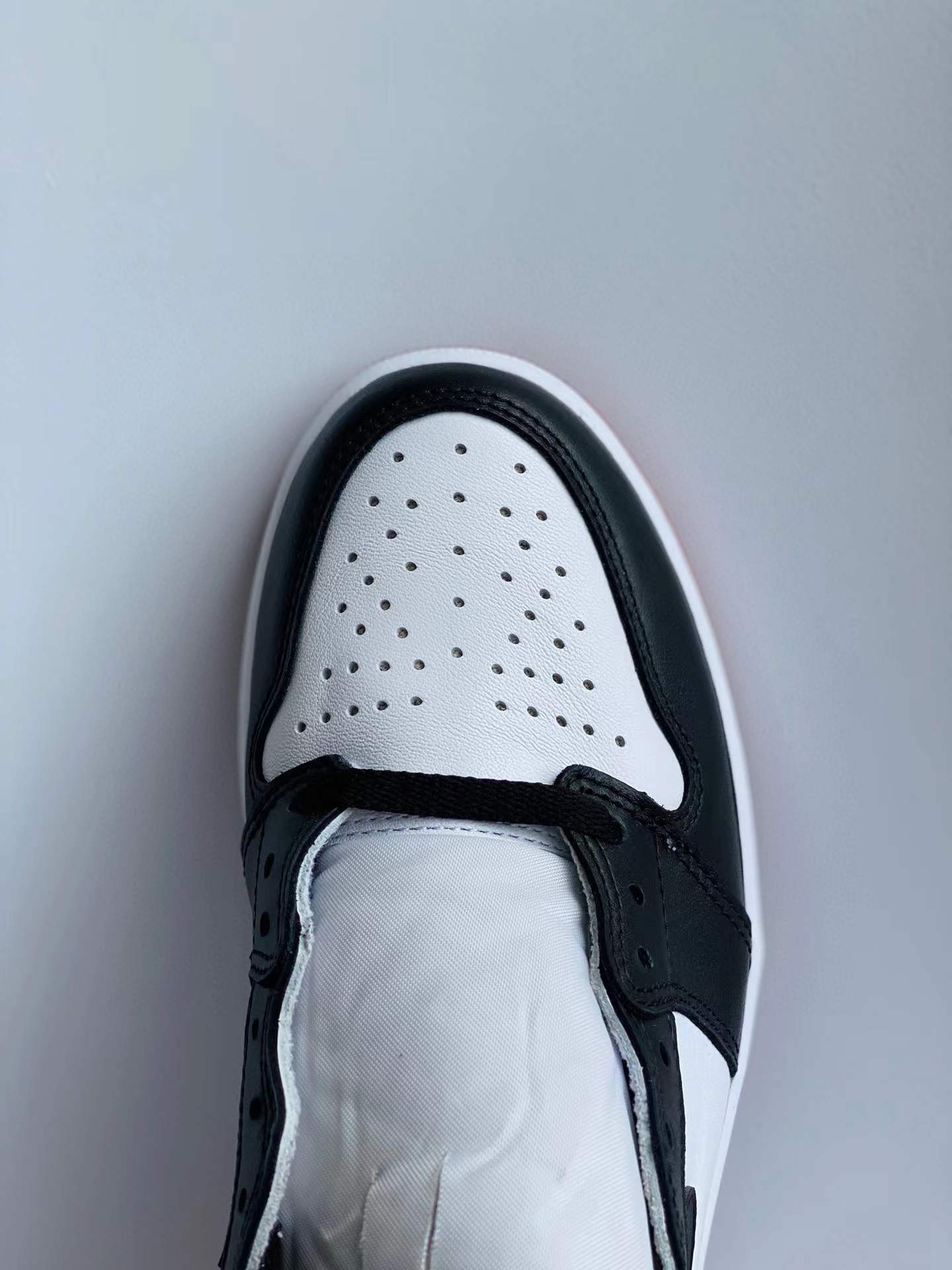 Air Jordan 1 AJ1 Retro Black Toe（2016）黑脚趾 篮球鞋 高筒 休闲鞋 男鞋 板鞋 