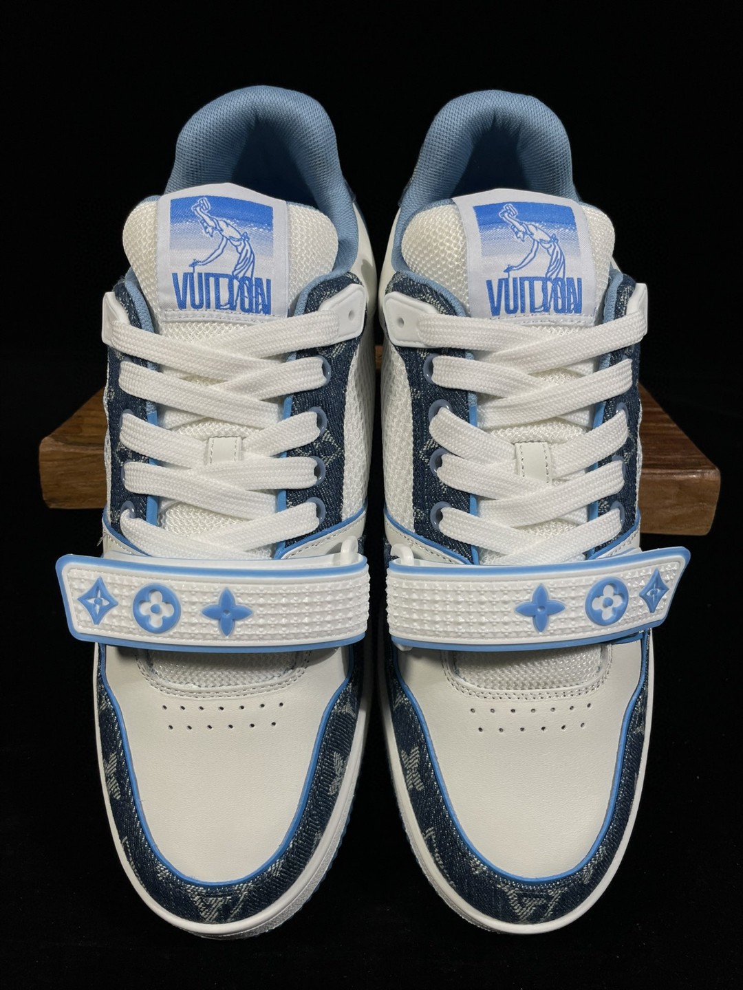 Louis Vuitton 路易威登 Trainer 魔术贴 蓝白 低筒 休闲鞋 板鞋 男鞋 女鞋 1A9ZI6