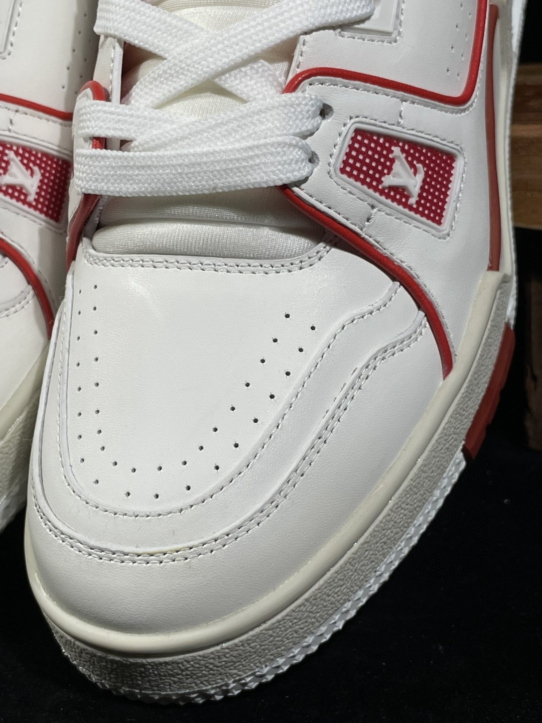 Louis Vuitton 路易威登 Trainer 红白 低筒 休闲鞋 板鞋 运动鞋 男鞋 女鞋 1A8ZPR