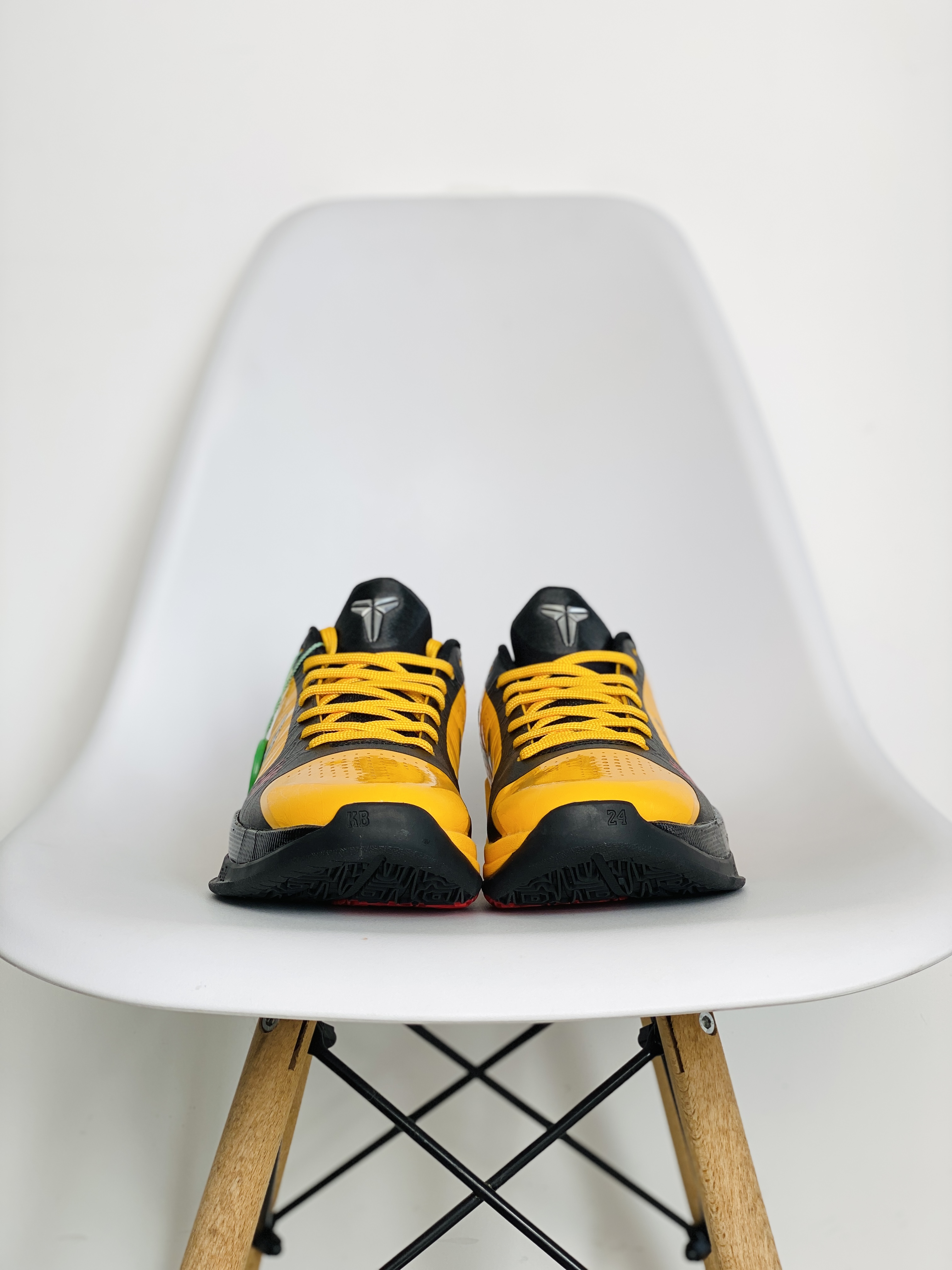 S2外貿 KOBE5 Bruce Lee 黑黃 李小龙  低筒 前掌气垫 球鞋 籃球鞋 實戰鞋  真碳板 男鞋 CD4991-700