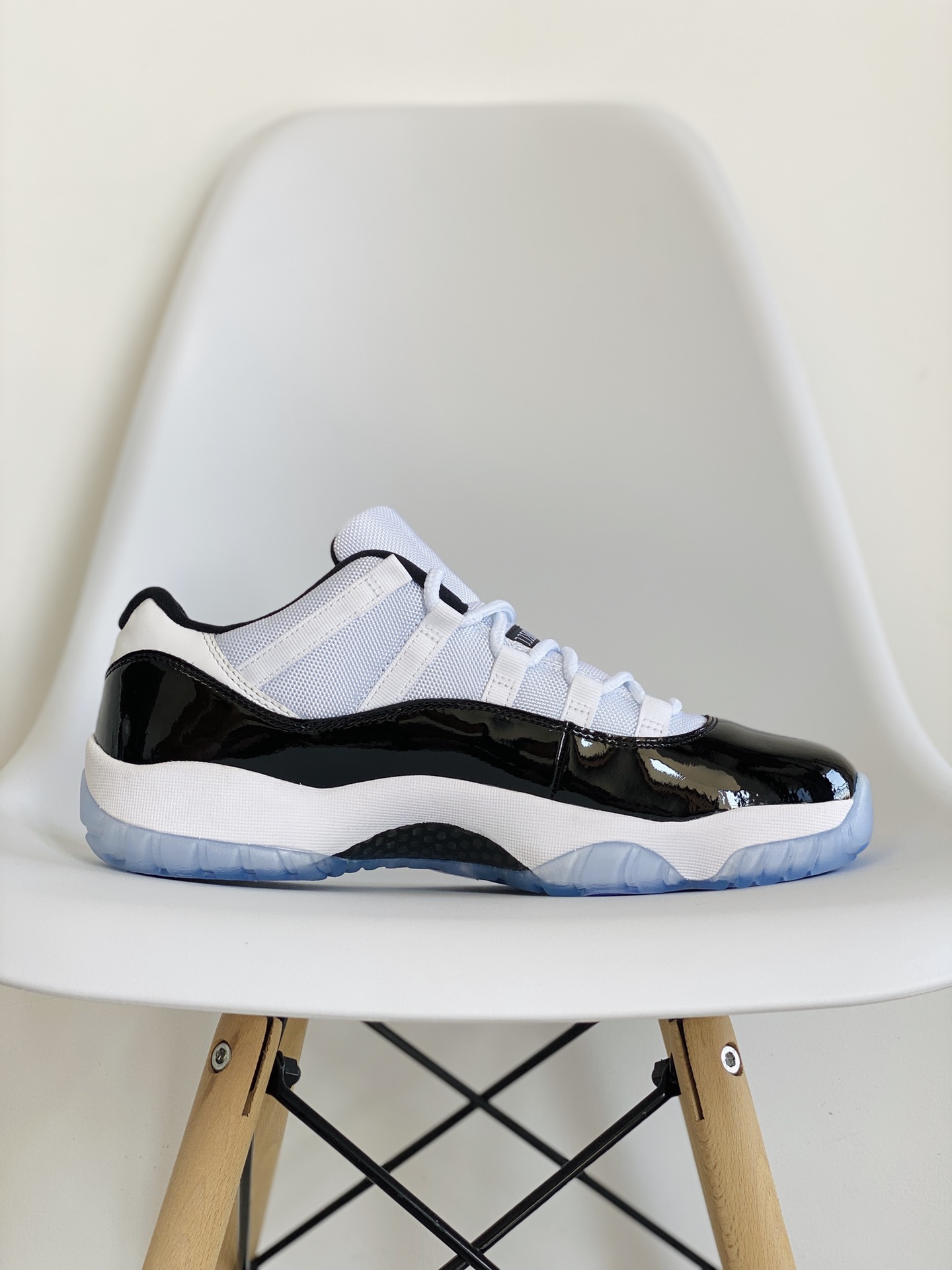 Air Jordan 11 AJ11 Retro Low Concord 黑白 康扣 低筒 碳板 全掌气垫 篮球鞋 球鞋 男鞋 休闲鞋 528895-153