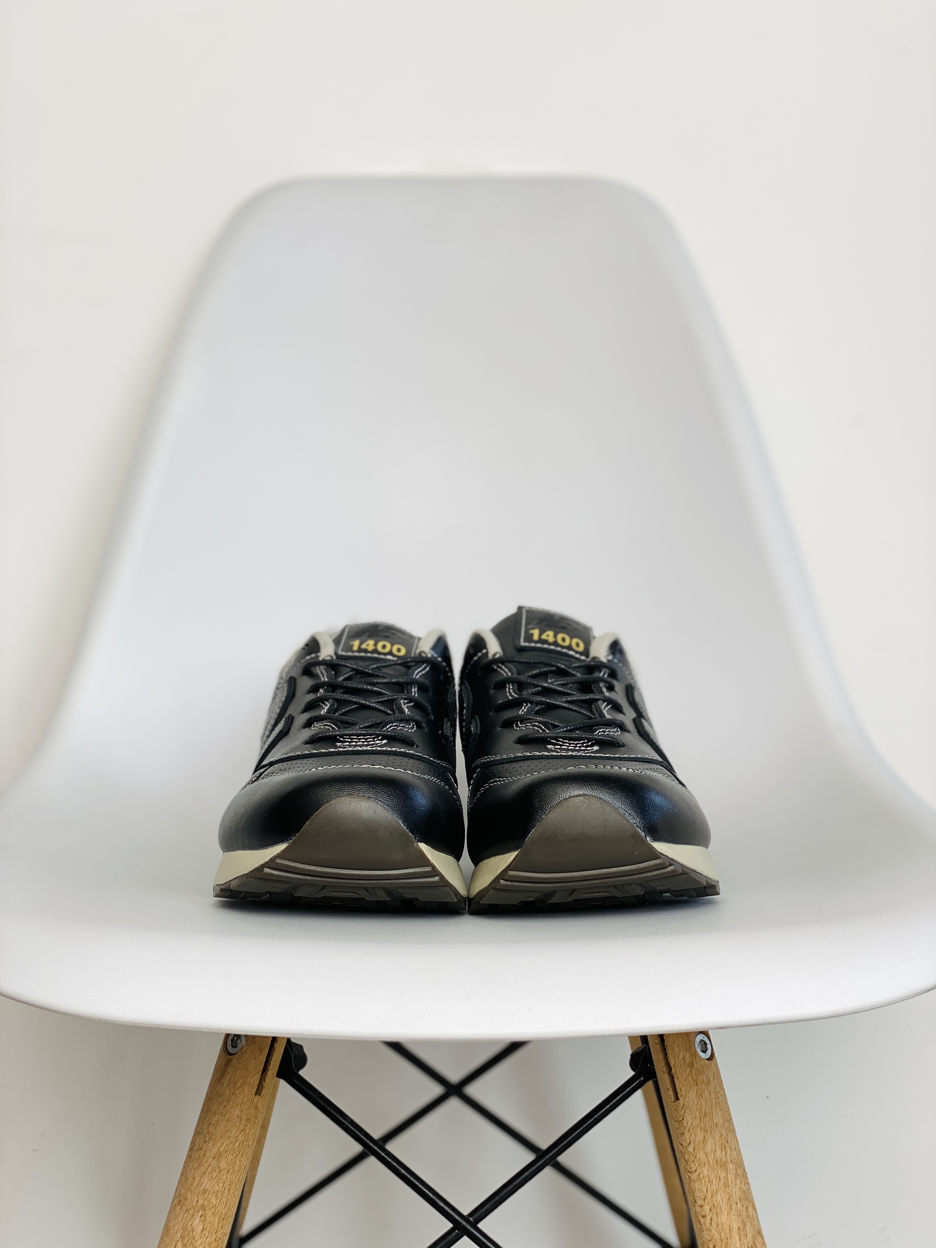 New Balance NB1400 黑色 皮面 低筒 复古跑鞋 休闲鞋 板鞋 运动鞋 男鞋 女鞋  