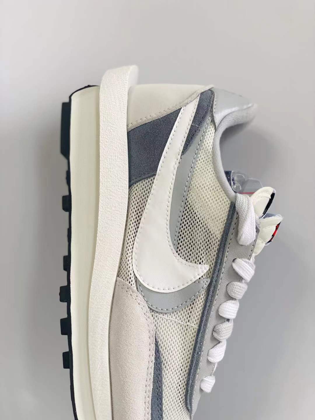 sacai  LVD 灰色低筒 双勾 华夫 复古时鞋 休闲鞋 透气网面 运动鞋 男鞋厚底 女鞋增高BV0093-100