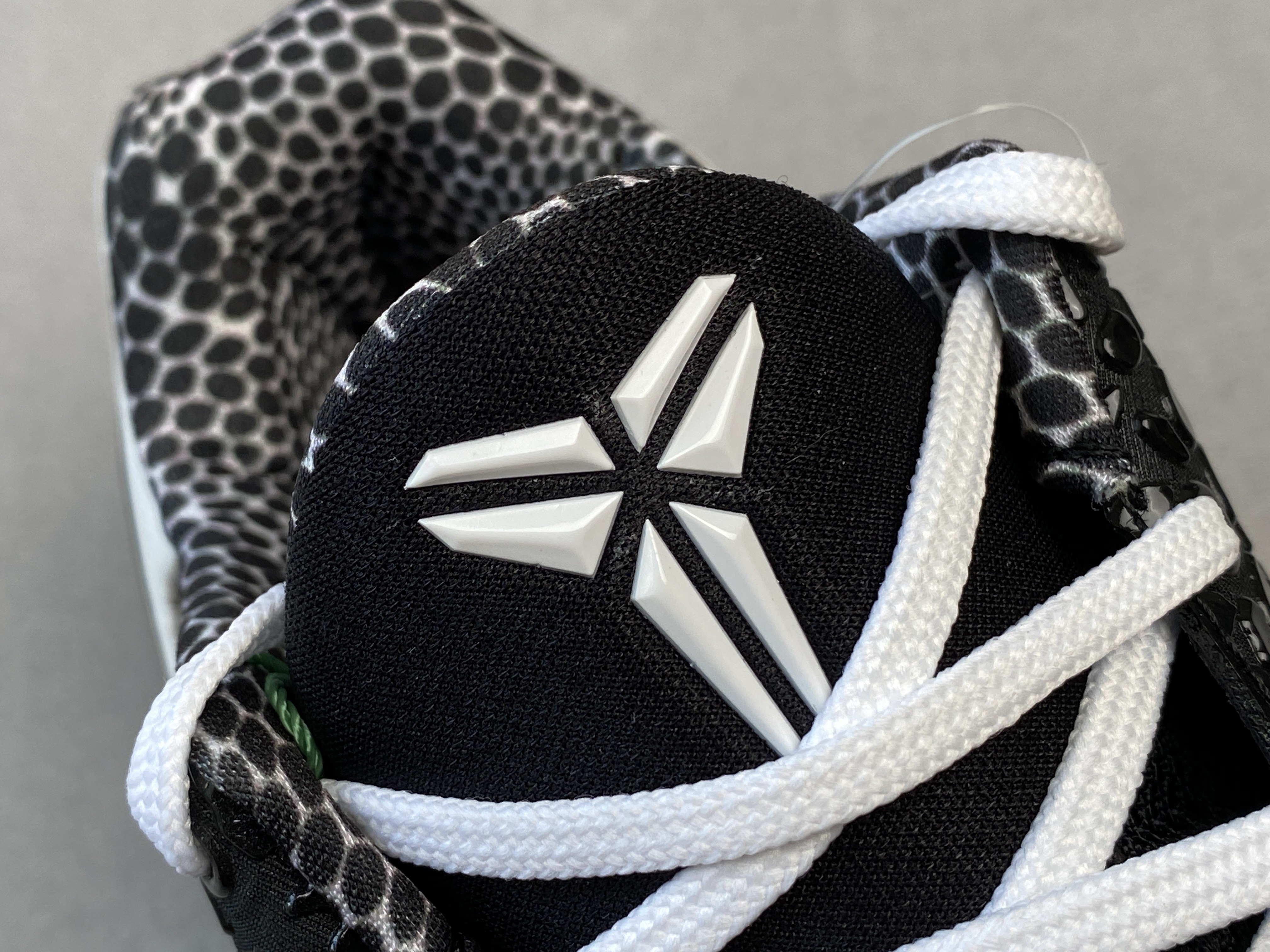 S2外贸 KOBE6 Mambacita Sweet 16 GIGI  低筒  前掌氣墊 黑白 天使 紀念款 科比 6  球鞋 籃球鞋 實戰鞋 真碳板 男鞋 CW2190-002