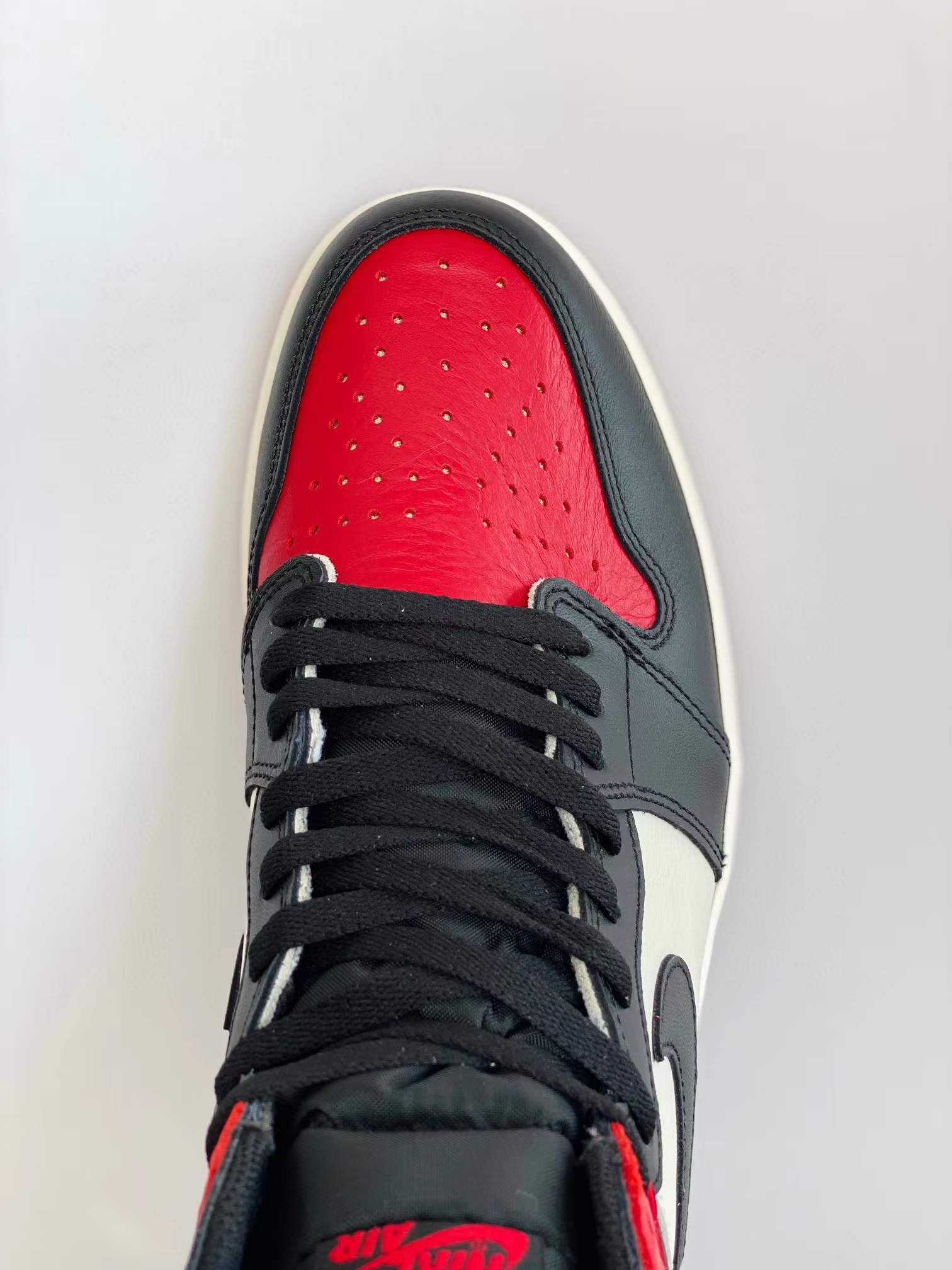 Air Jordan 1 AJ1 Retro Bred Toe 黑紅腳趾 篮球鞋 高筒 休闲鞋 男鞋 板鞋  555088-610