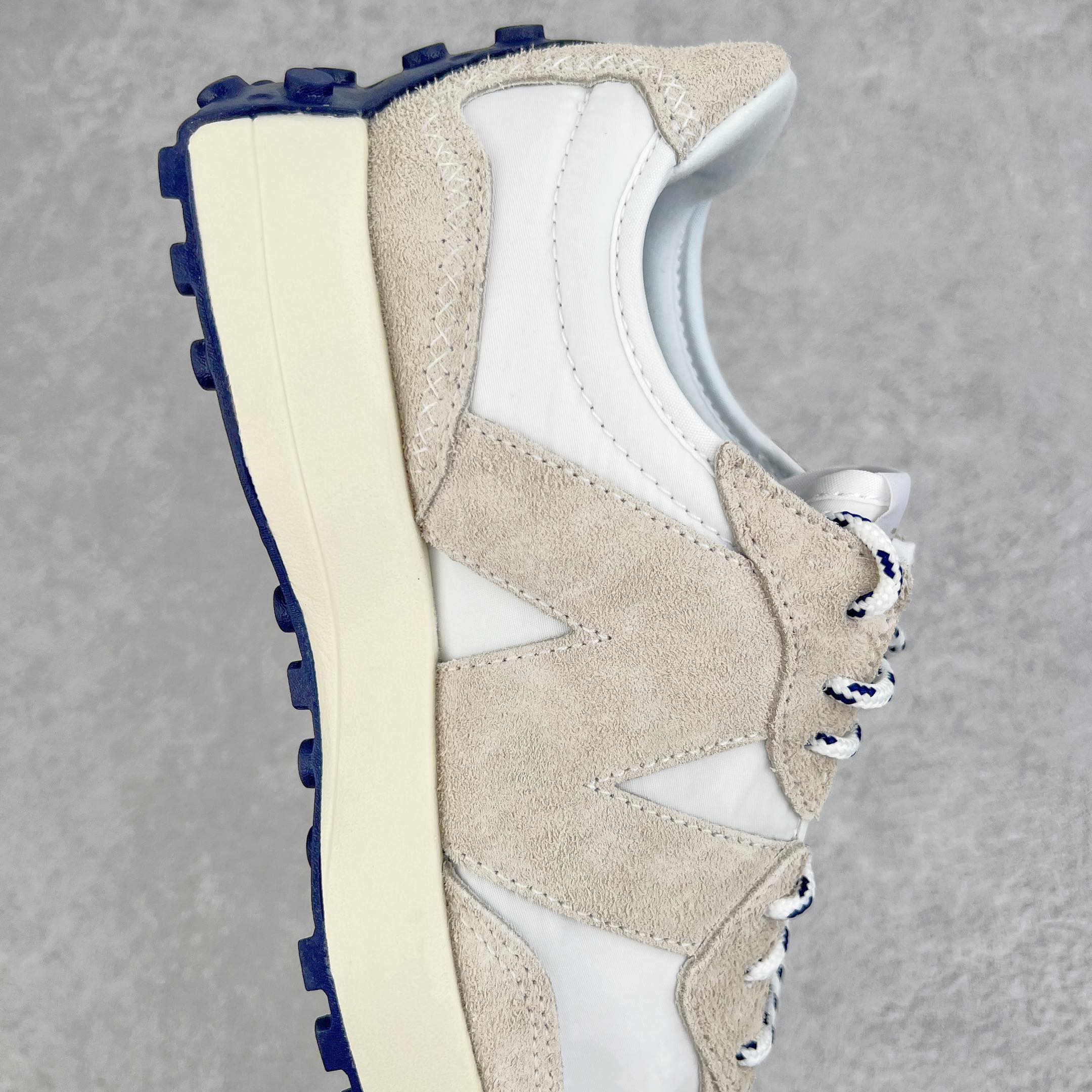 New Balance 327 灰白色 元祖灰 低筒 复古慢跑鞋 休闲鞋 板鞋 运动鞋 男鞋 女鞋 MS327RF1