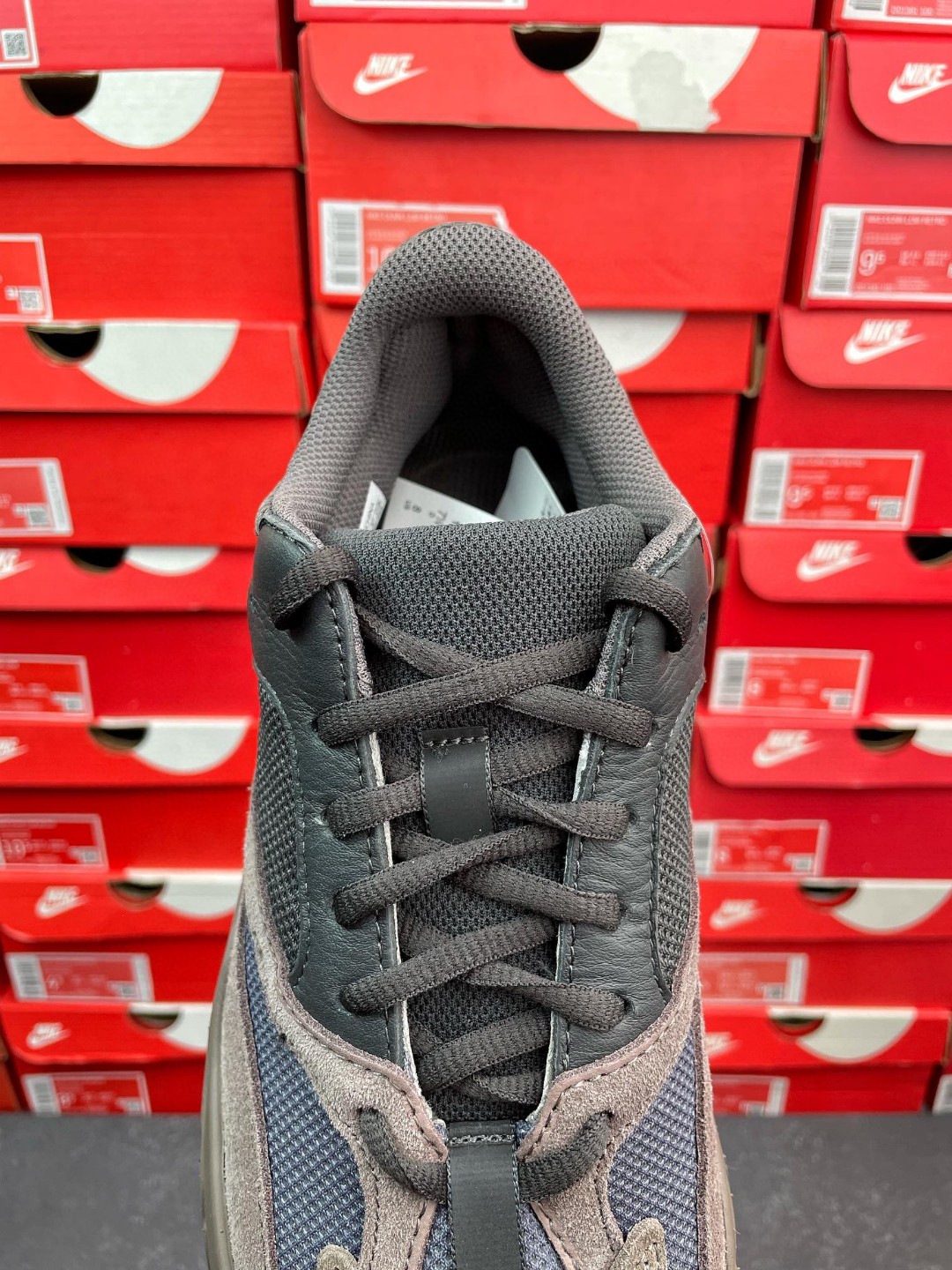 adidas Yeezy 700 Mauve 黑褐色 低筒 休闲鞋 运动鞋 老爹鞋 男鞋 女鞋 EE9614