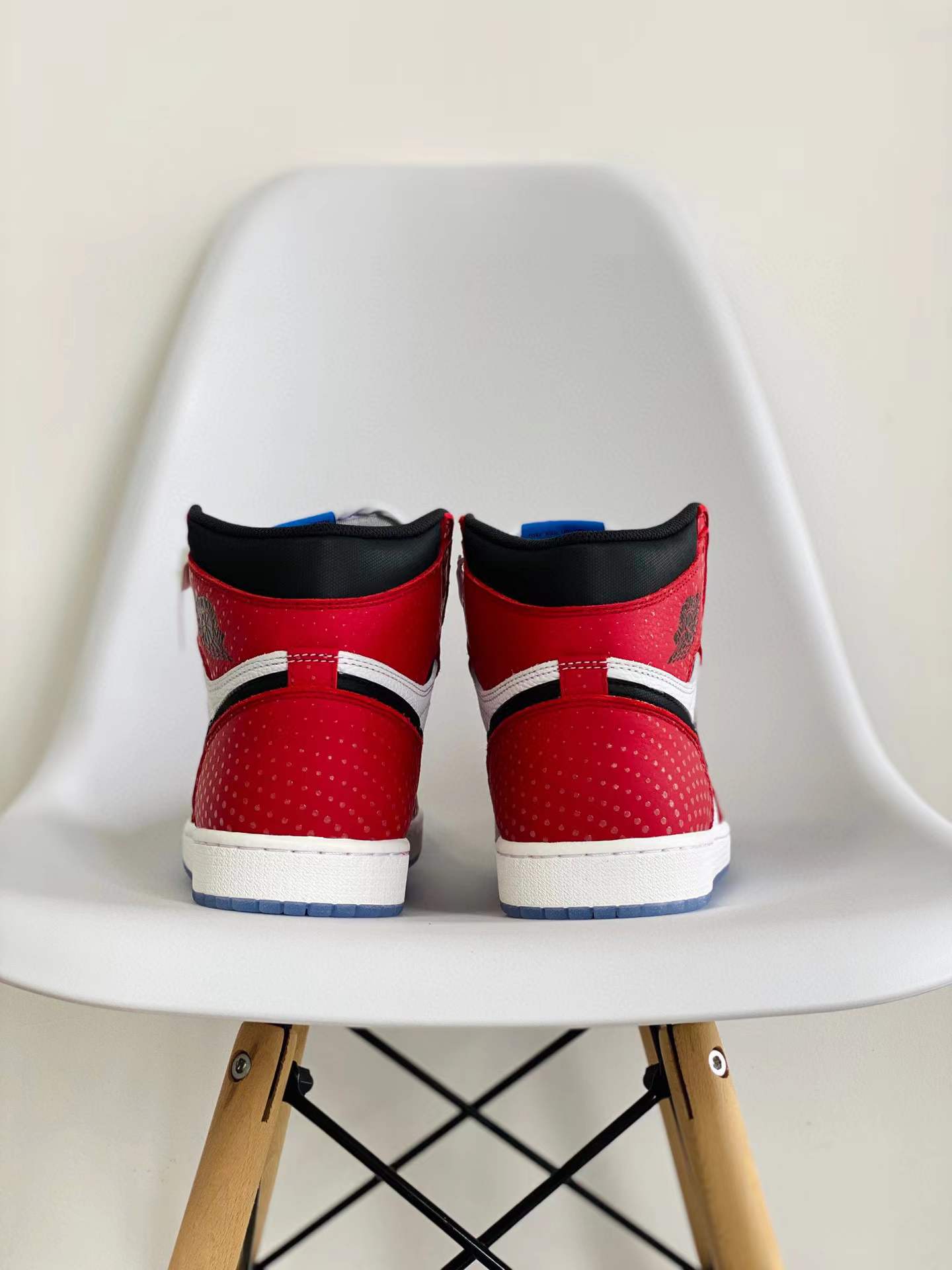 Air Jordan 1 AJ1 Retro Origin Story 蜘蛛俠 芝加哥 篮球鞋 高筒 休闲鞋 男鞋 板鞋  555088-602