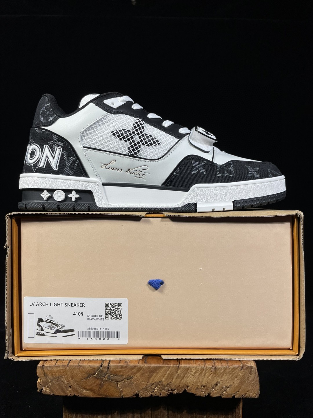 Louis Vuitton 路易威登 Trainer 魔术贴 牛皮 黑白 熊猫 低筒 休闲鞋 板鞋 运动鞋 男鞋 女鞋 1A9ZB0