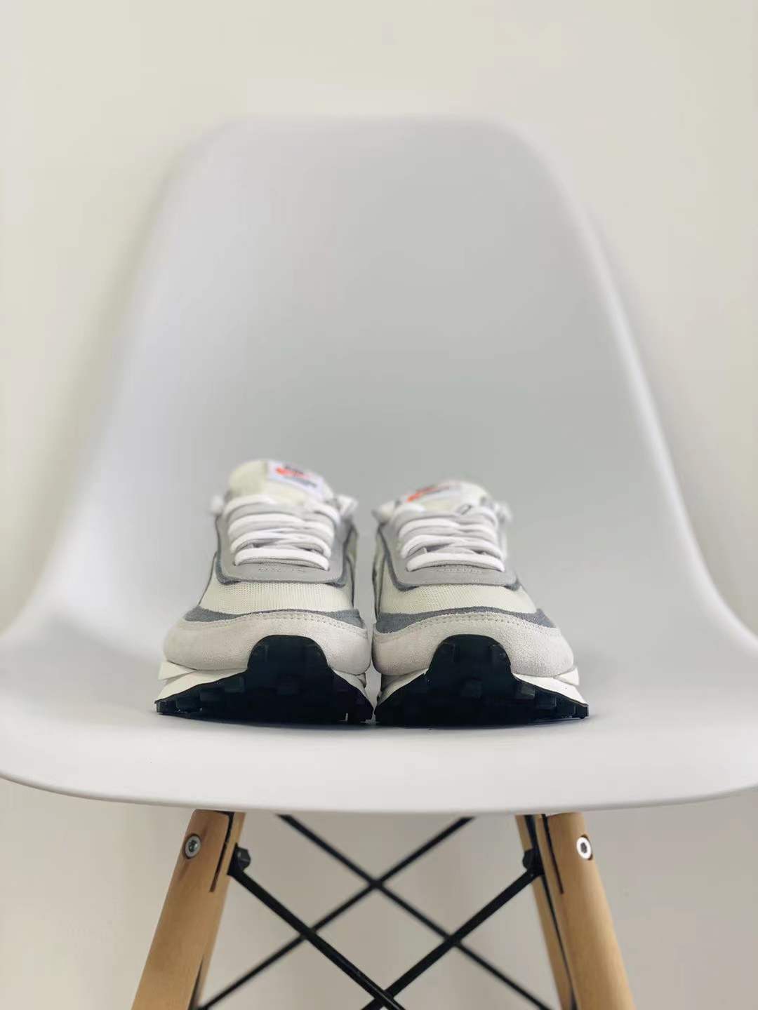 sacai  LVD 灰色低筒 双勾 华夫 复古时鞋 休闲鞋 透气网面 运动鞋 男鞋厚底 女鞋增高BV0093-100