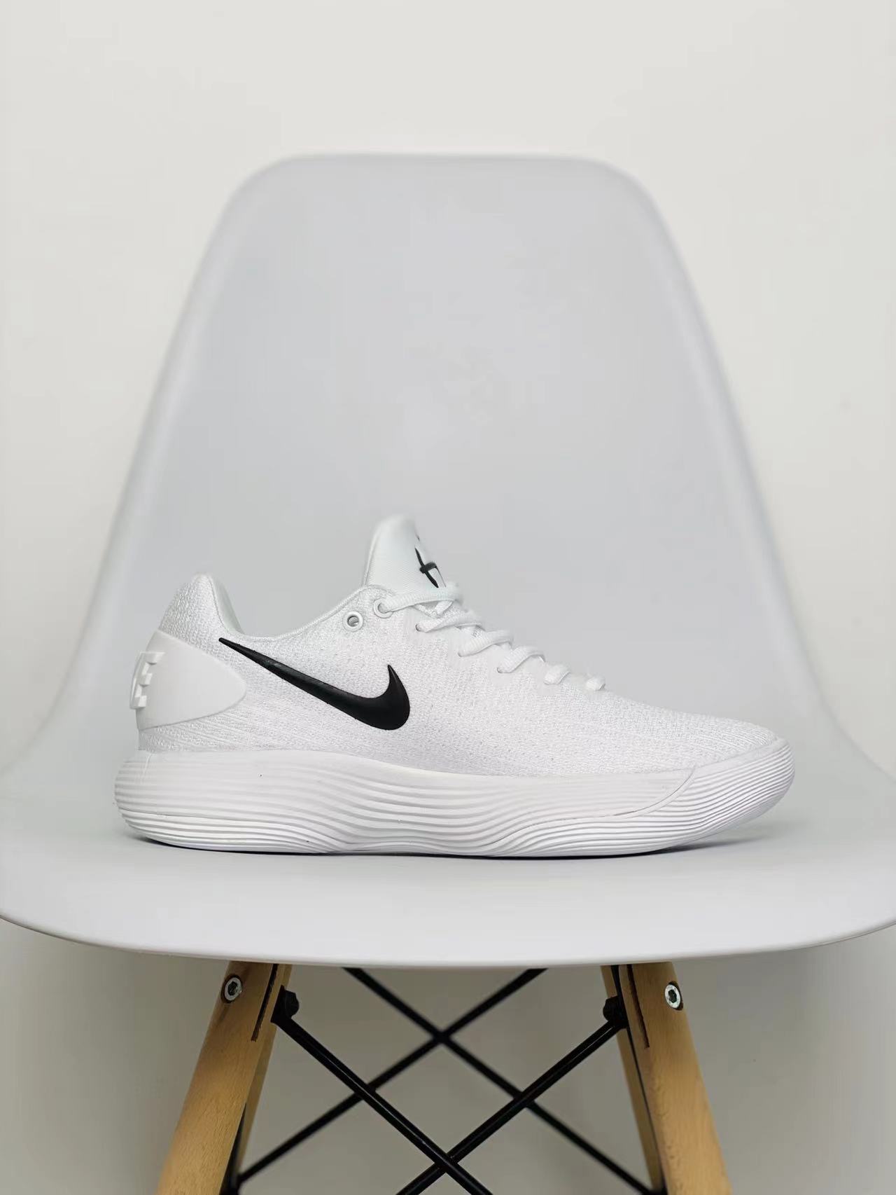 Hyperdunk 2017 Low TB 白色 低筒 减震防滑 实战鞋 篮球鞋 男鞋 897807-100
