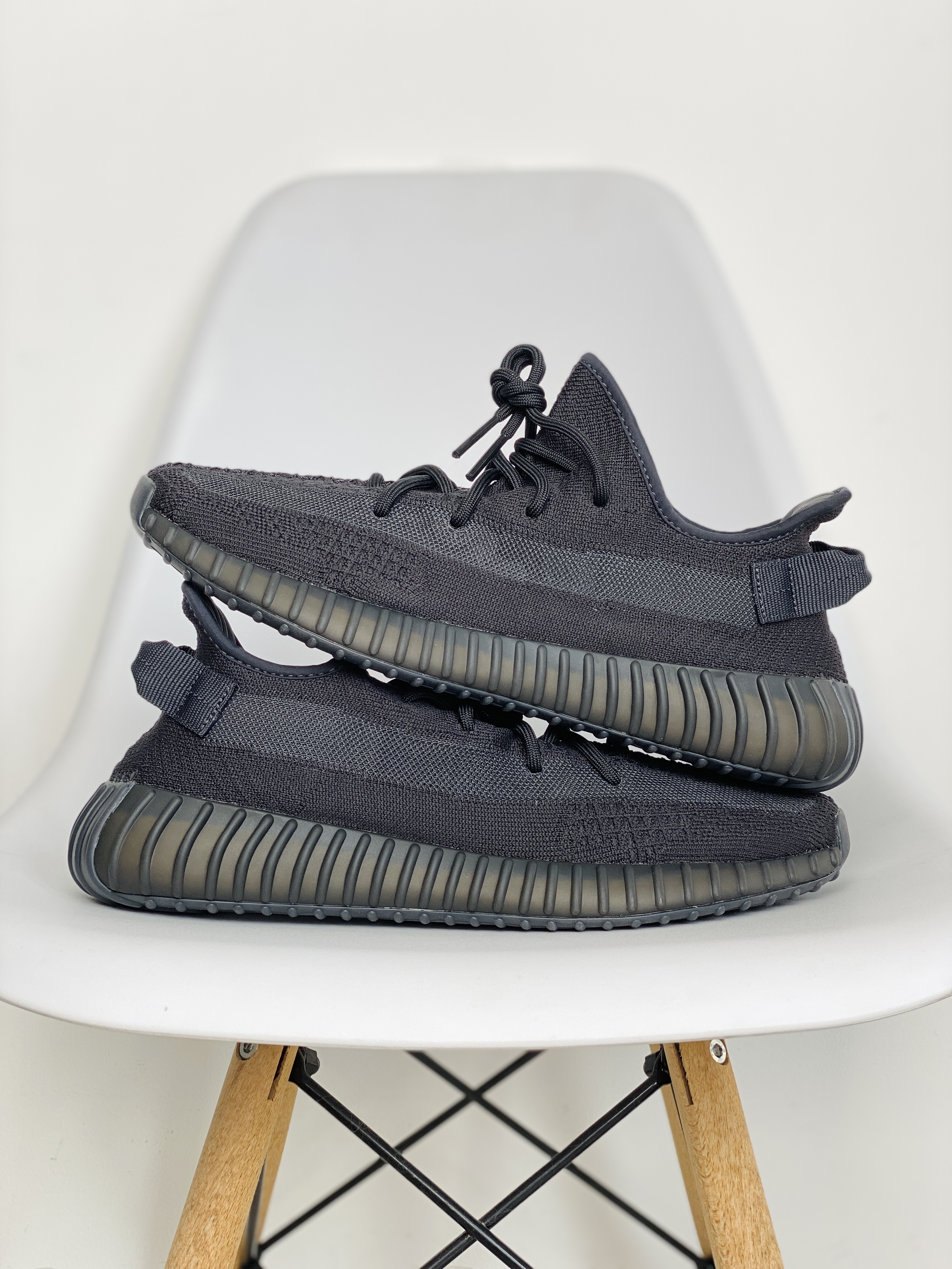 adidas originals Yeezy Boost 350 V2 Onyx 黑色 瑪瑙 低筒 休闲鞋 运动鞋 男鞋 女鞋 HQ4540