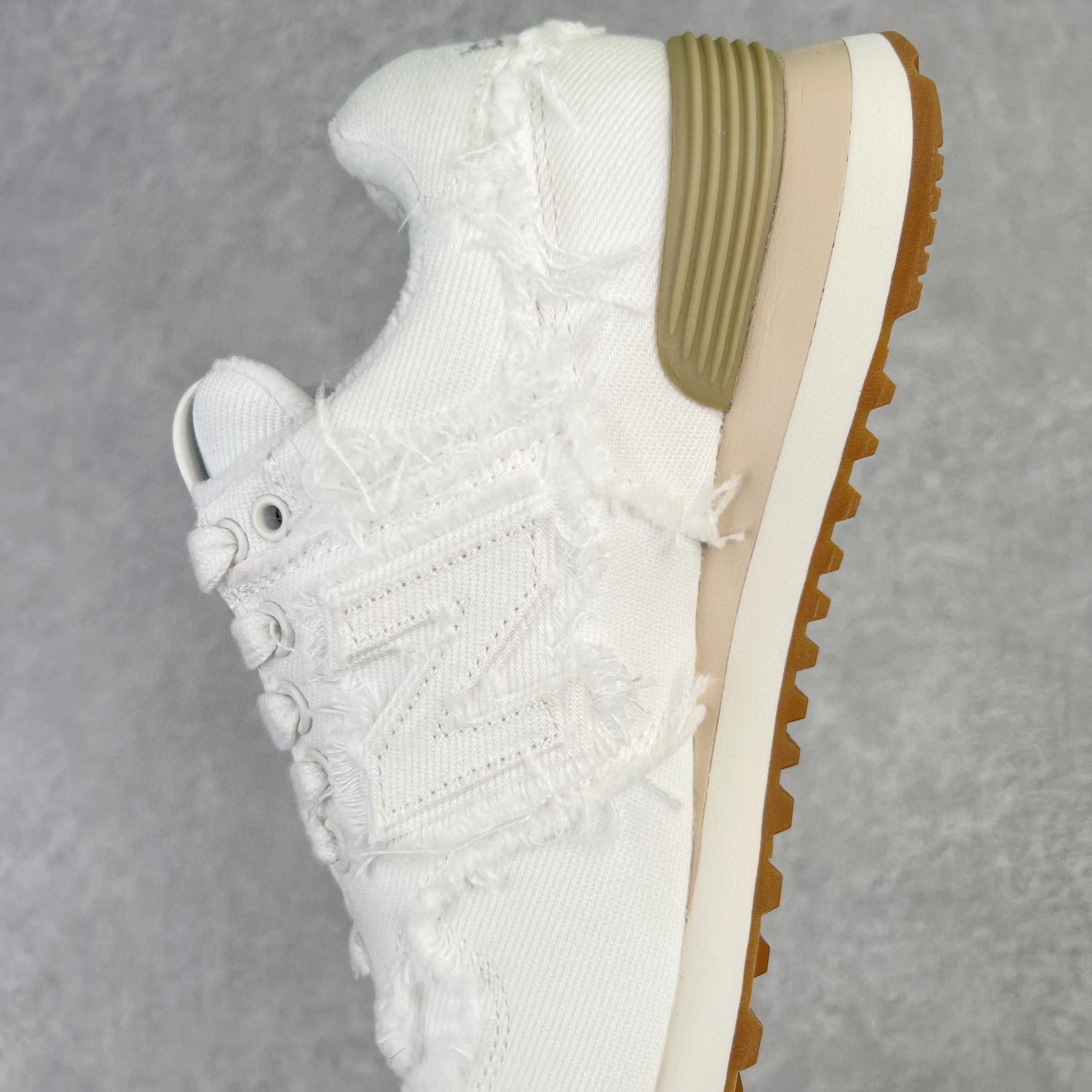 MiuMiu New Balance NB574 白色 低筒 联名 复古慢跑鞋 男鞋 女鞋 休闲鞋 板鞋 5E765D_CSL_F0009_015