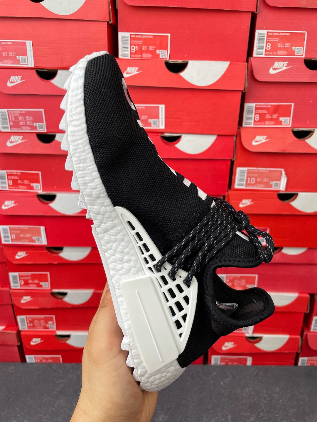 Pharrell Williams x adidas originals NMD HU Human Black 菲董联名 黑色 低筒 运动鞋 休闲鞋 男鞋