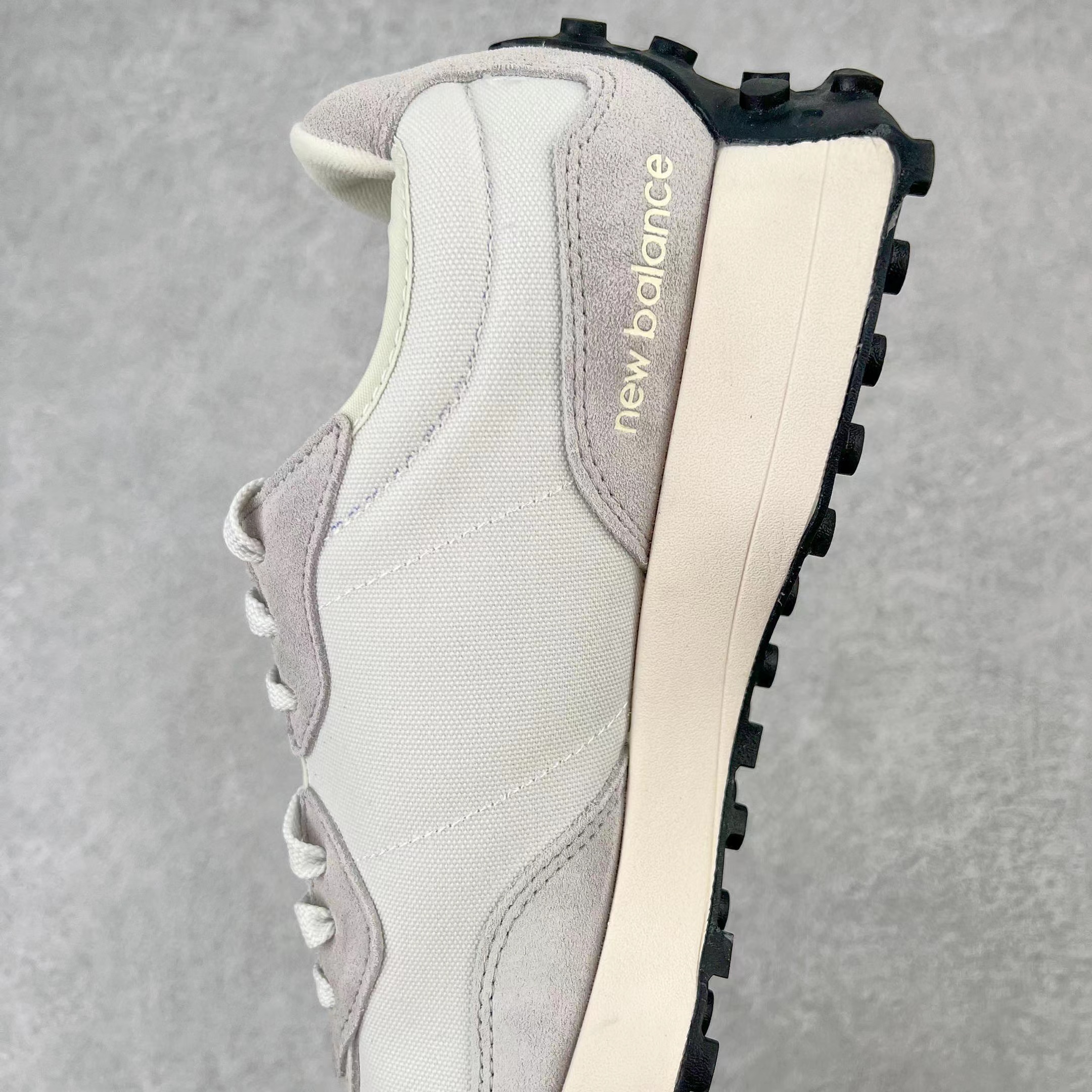 New Balance 327 灰色拼色  低筒 复古慢跑鞋 休闲鞋 板鞋 运动鞋 男鞋 女鞋 MS327WE