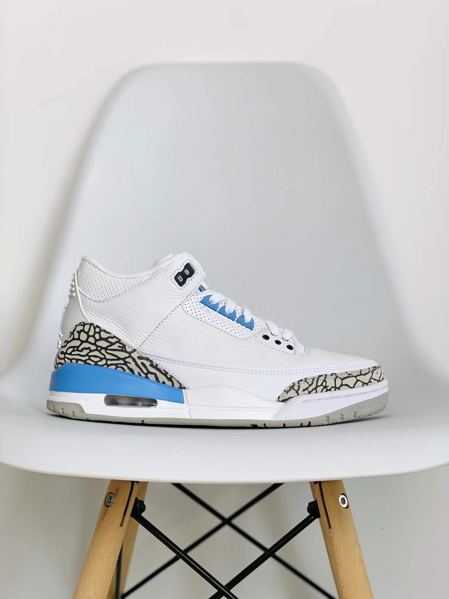 Air Jordan 3 Retro UNC 北卡藍 AJ 3低筒 休闲鞋 篮球鞋 板鞋 男鞋 CT8532-104