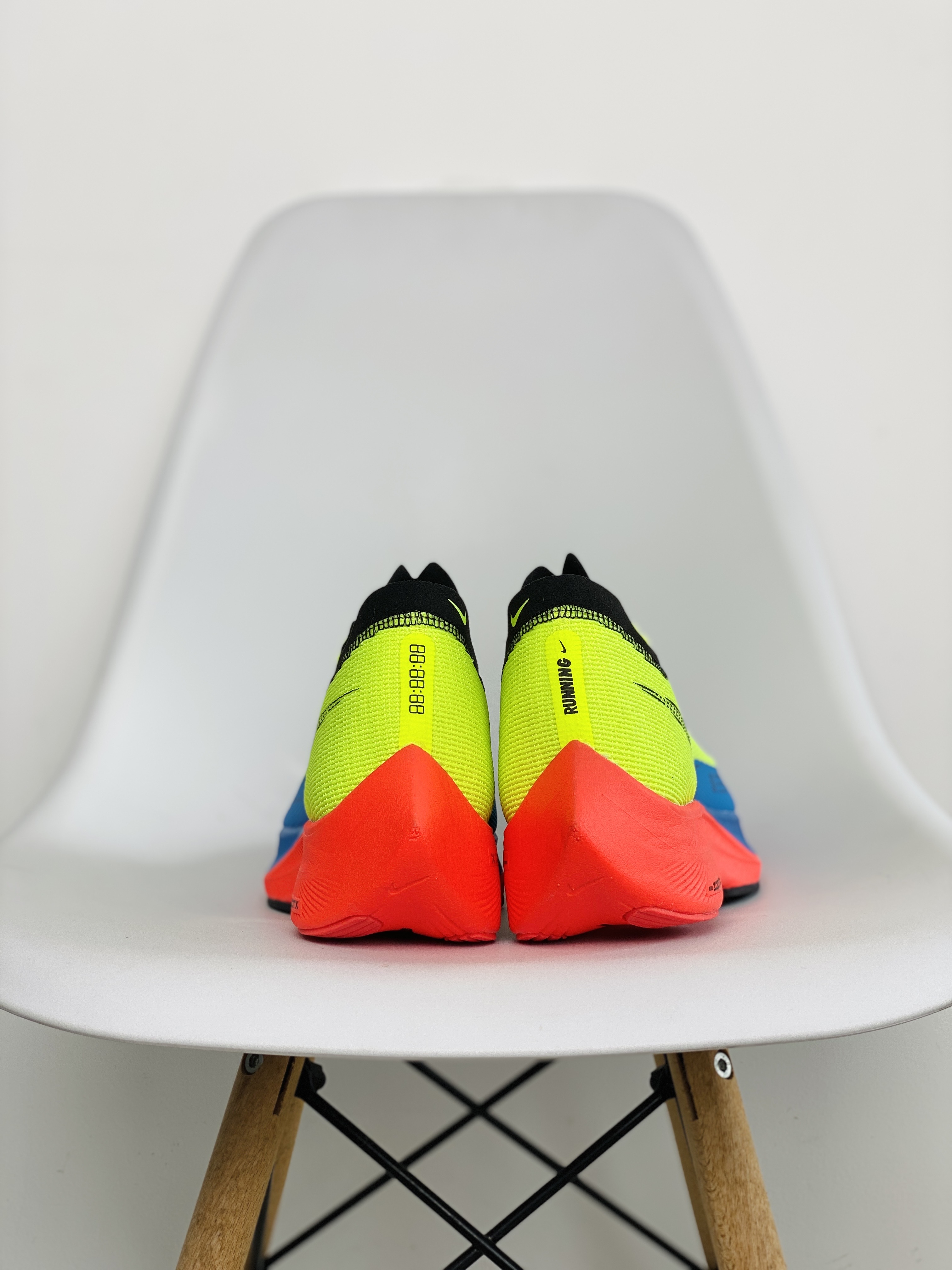 zoomX Vaporfly Next% 2 紅藍綠 低筒 减震防滑 运动鞋 跑步鞋 男鞋 女鞋 DV3030-700