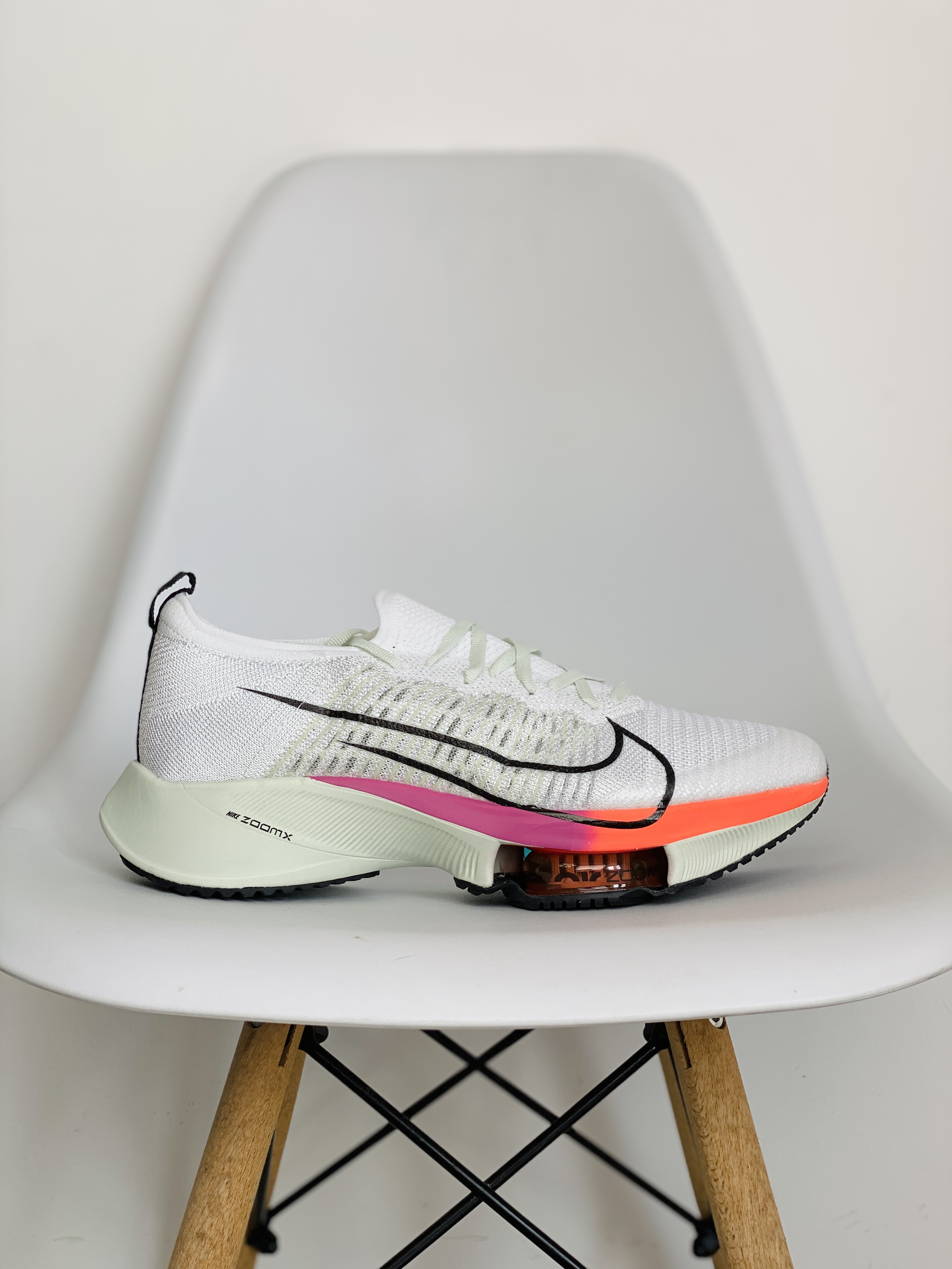 Zoom Tempo Next% Flyknit 白彩虹 低筒 减震 跑步鞋 运动鞋 休闲鞋 男鞋 女鞋 CI9923-100