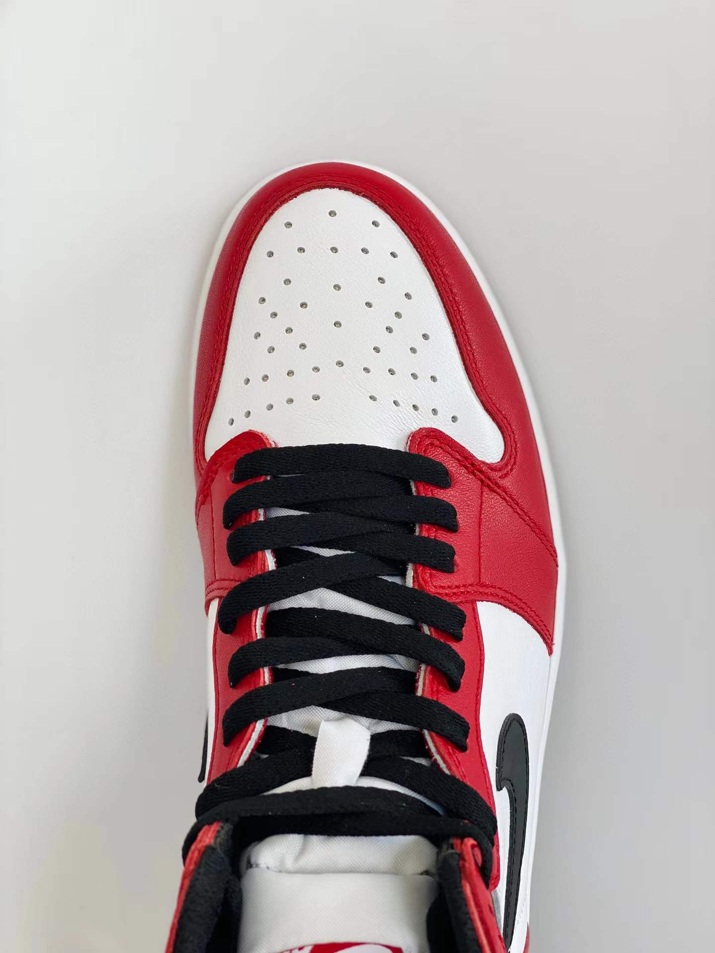 Air Jordan 1 AJ1 Retro Chicago 2015 芝加哥 白紅 篮球鞋 高筒 休闲鞋 男鞋 板鞋 