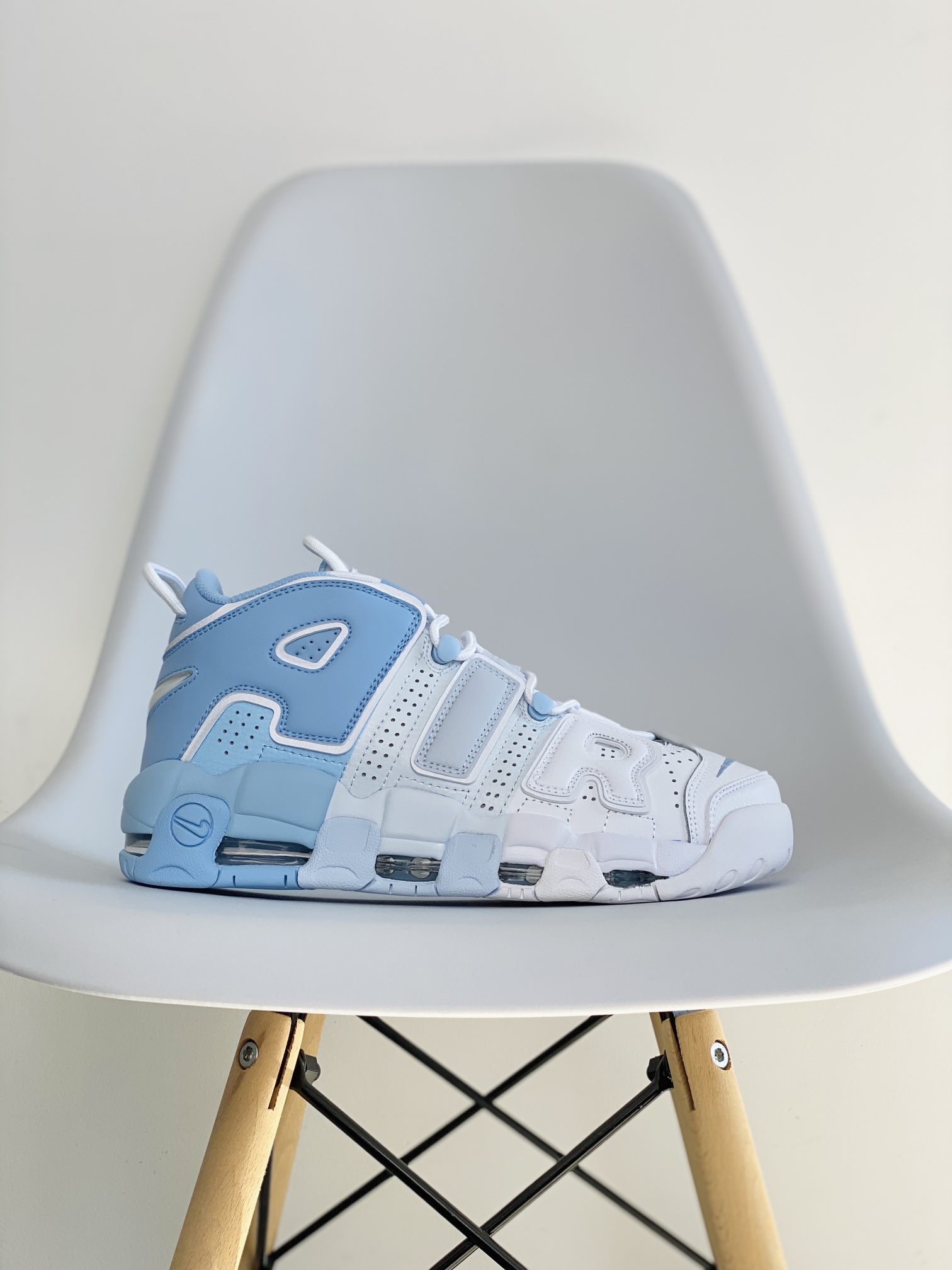 Air More Uptempo 白蓝拼色 男鞋 女鞋 休闲鞋 板鞋 篮球鞋 DJ5159-400