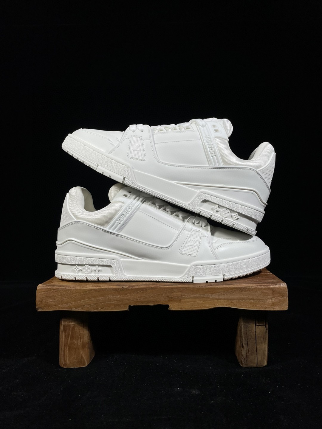 Louis Vuitton 路易威登 Trainer Sneaker 白色 低筒 休闲鞋 板鞋 男鞋 女鞋 1A9G4Z