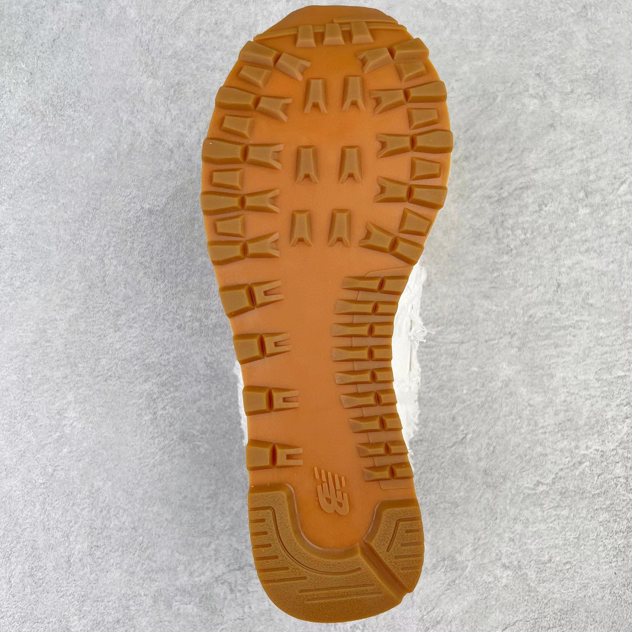 MiuMiu New Balance NB574 白色 低筒 联名 复古慢跑鞋 男鞋 女鞋 休闲鞋 板鞋 5E765D_CSL_F0009_015