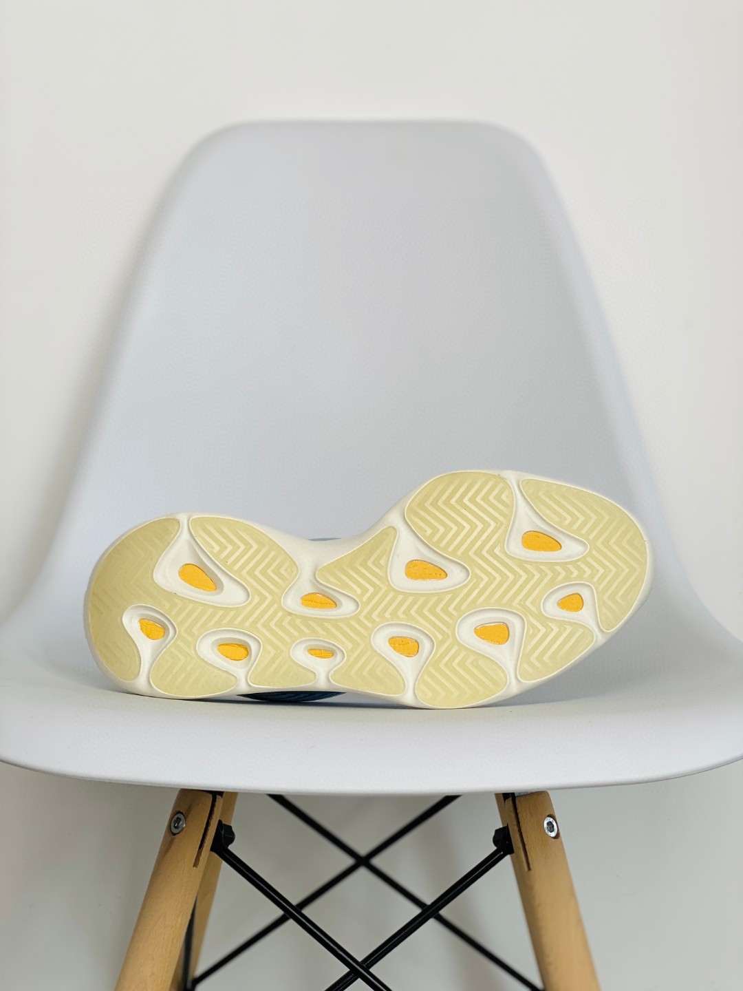 adidas Yeezy 700V3 Arzareth 极光 低筒 休闲鞋 运动鞋 老爹鞋 男鞋 女鞋 G54850