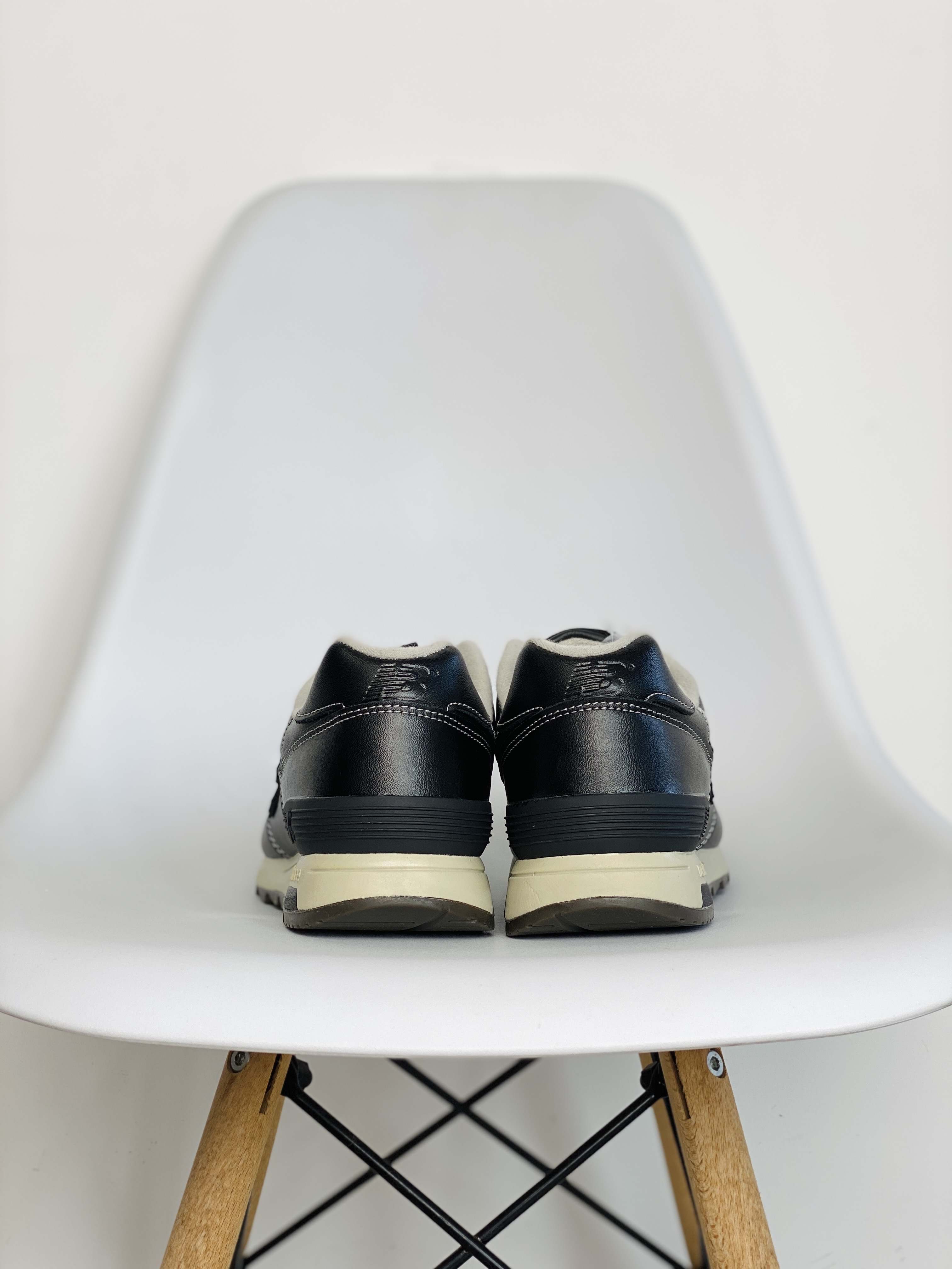 New Balance NB1400 黑色 皮面 低筒 复古跑鞋 休闲鞋 板鞋 运动鞋 男鞋 女鞋  