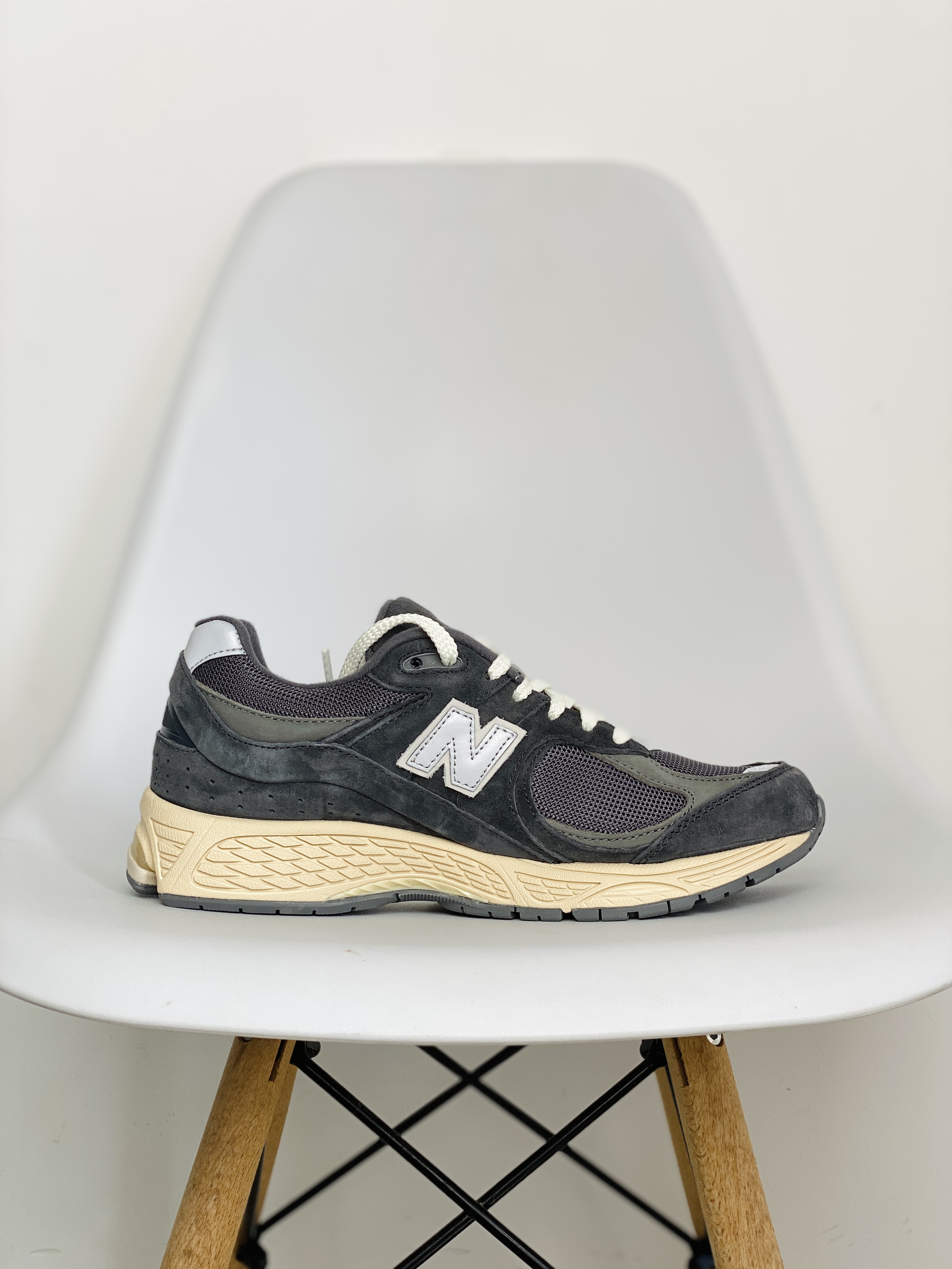 新版 New Balance 2002R 灰碳色 低筒 跑步鞋 运动鞋 休闲鞋 男鞋 女鞋 M2002RHO