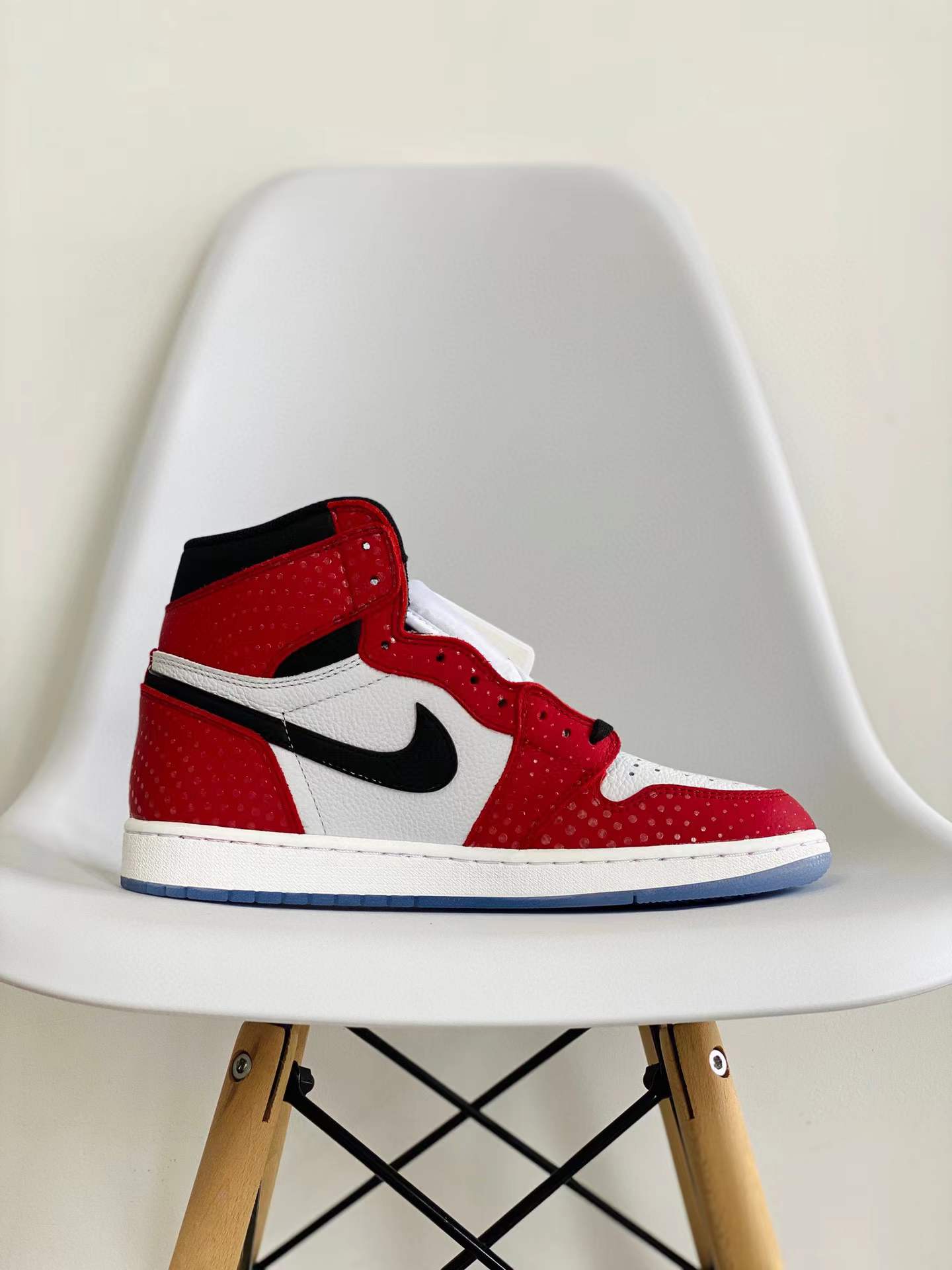 Air Jordan 1 AJ1 Retro Origin Story 蜘蛛俠 芝加哥 篮球鞋 高筒 休闲鞋 男鞋 板鞋  555088-602