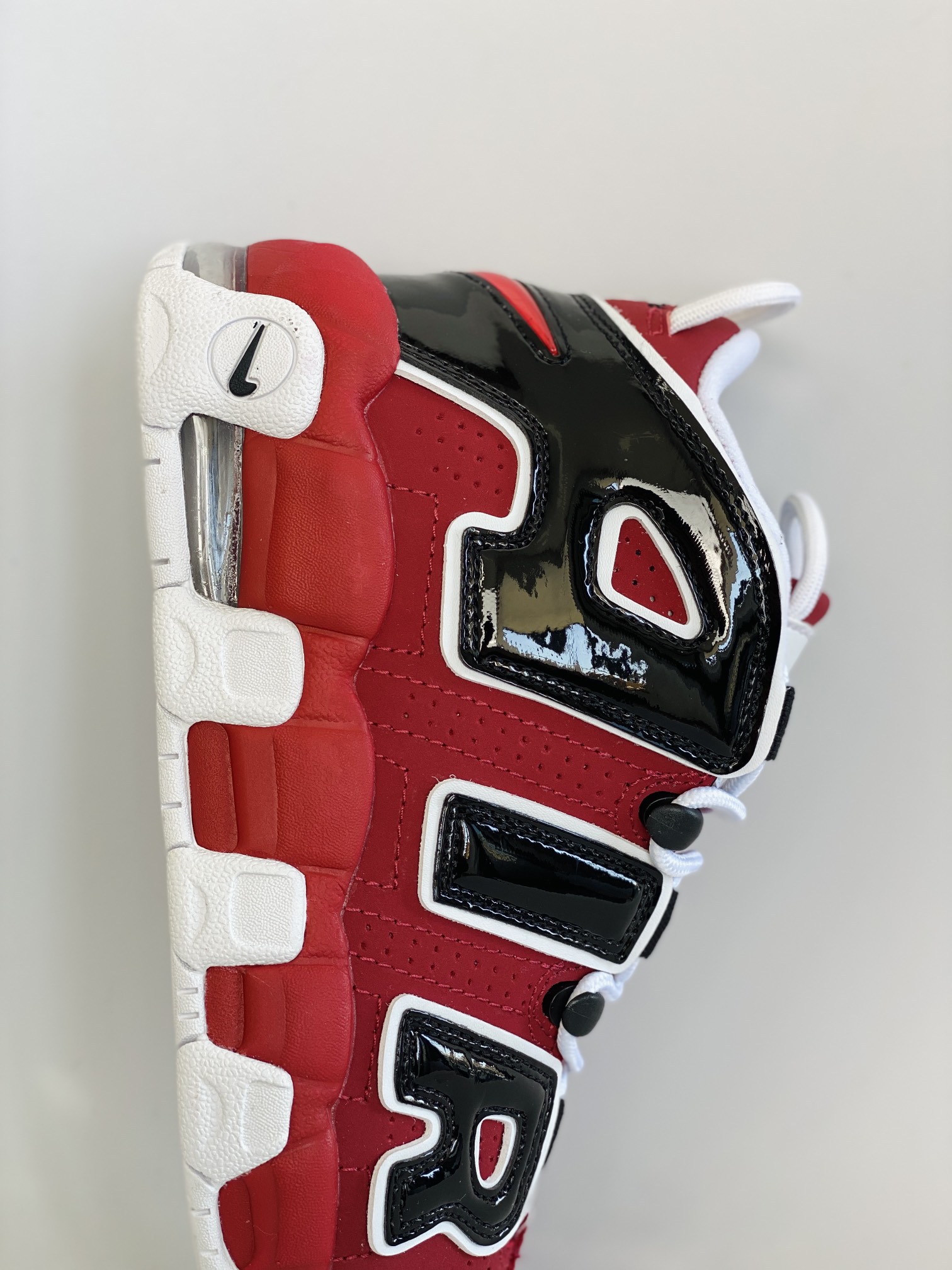 Air More Uptempo  黑紅  男鞋 女鞋 休闲鞋 板鞋 篮球鞋 921948-600