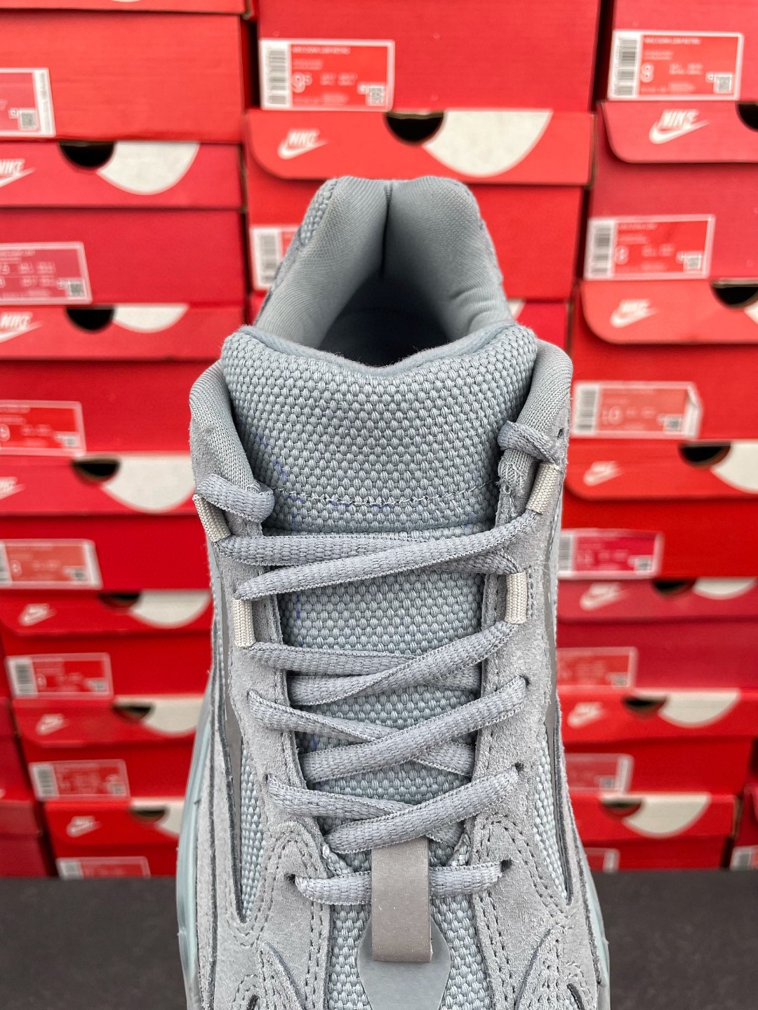 adidas originals Yeezy Boost 700V2  Hospital Blue 雾霾蓝 低筒 休闲鞋 运动鞋 老爹鞋 男鞋 女鞋 FV8424