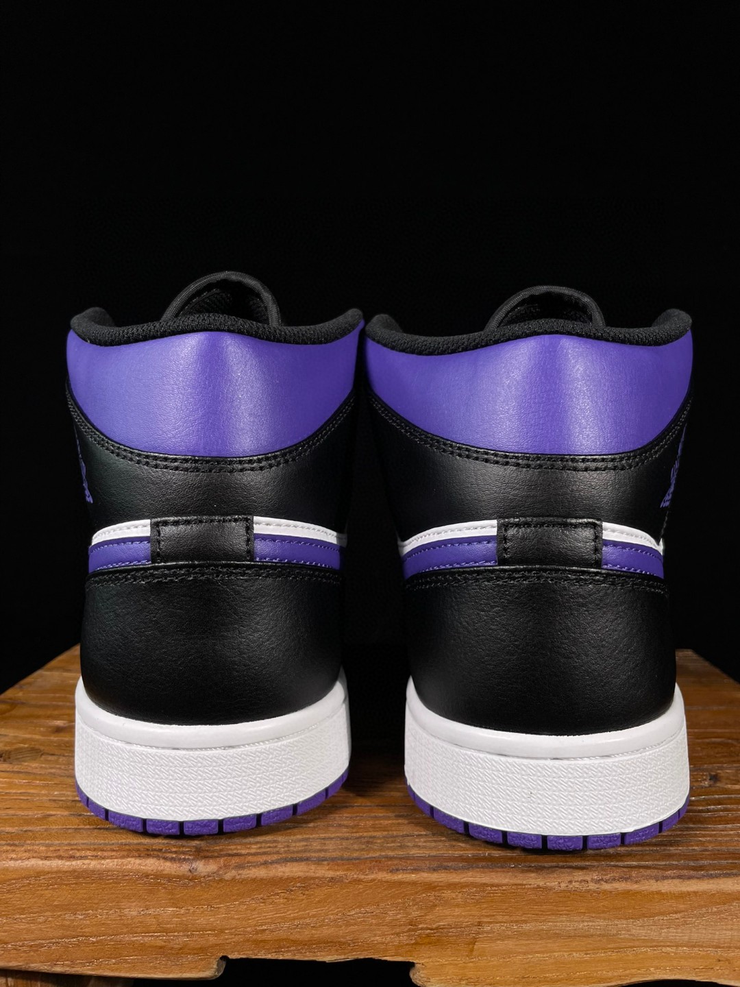 Air Jordan 1 Mid AJ1 黑白紫 篮球鞋 运动鞋 休闲鞋 男鞋  554724-095