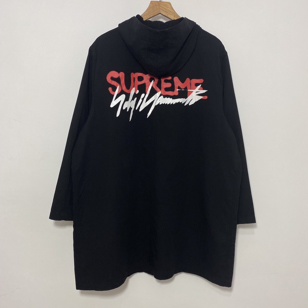 [Copy]Supreme FW20 Week 4Supreme Yohji Yamamoto 山本耀司联名款背后双 Logo 黑色 连帽长款风衣 夹克 外套 男女同款 SUP-FW20-103