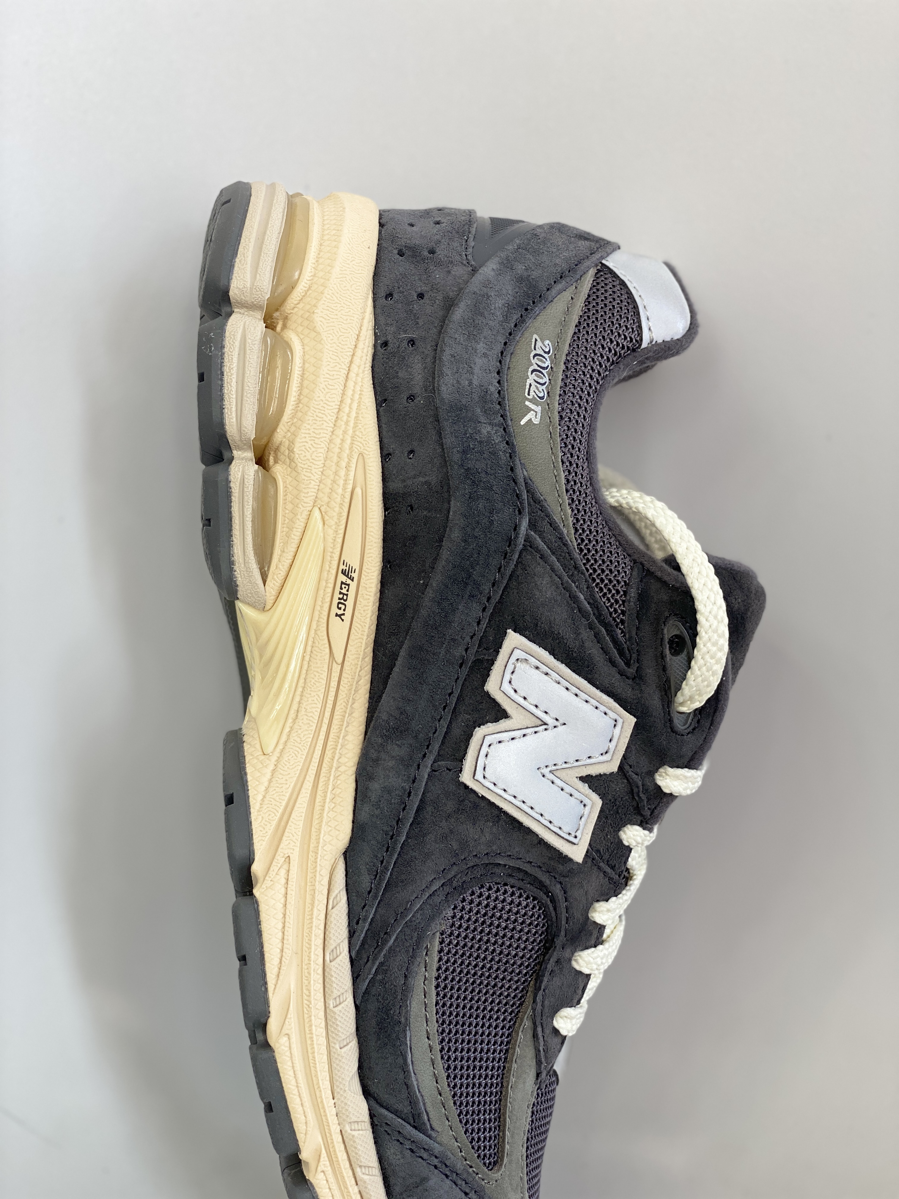 新版 New Balance 2002R 灰碳色 低筒 跑步鞋 运动鞋 休闲鞋 男鞋 女鞋 M2002RHO