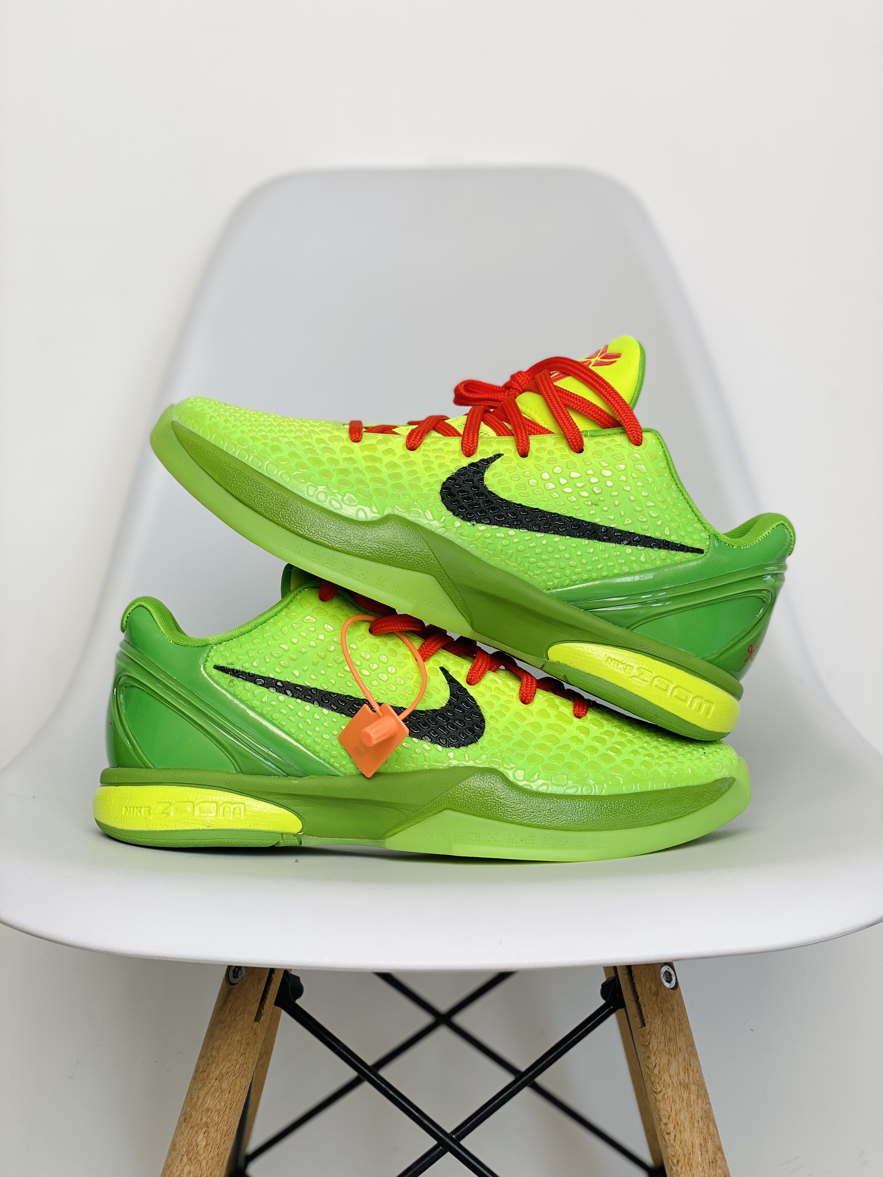 STAR 元年 KOBE6 VI 6 Grinch 青竹丝 青蜂侠  低筒  圣诞 球鞋 籃球鞋 實戰鞋 前後氣墊 真碳板 男鞋  429659-701