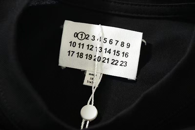 Maison Margiela 马吉拉 数字字母logo 短袖 黑色 白色 T 恤 圆领 套头 夏季 男女同款 